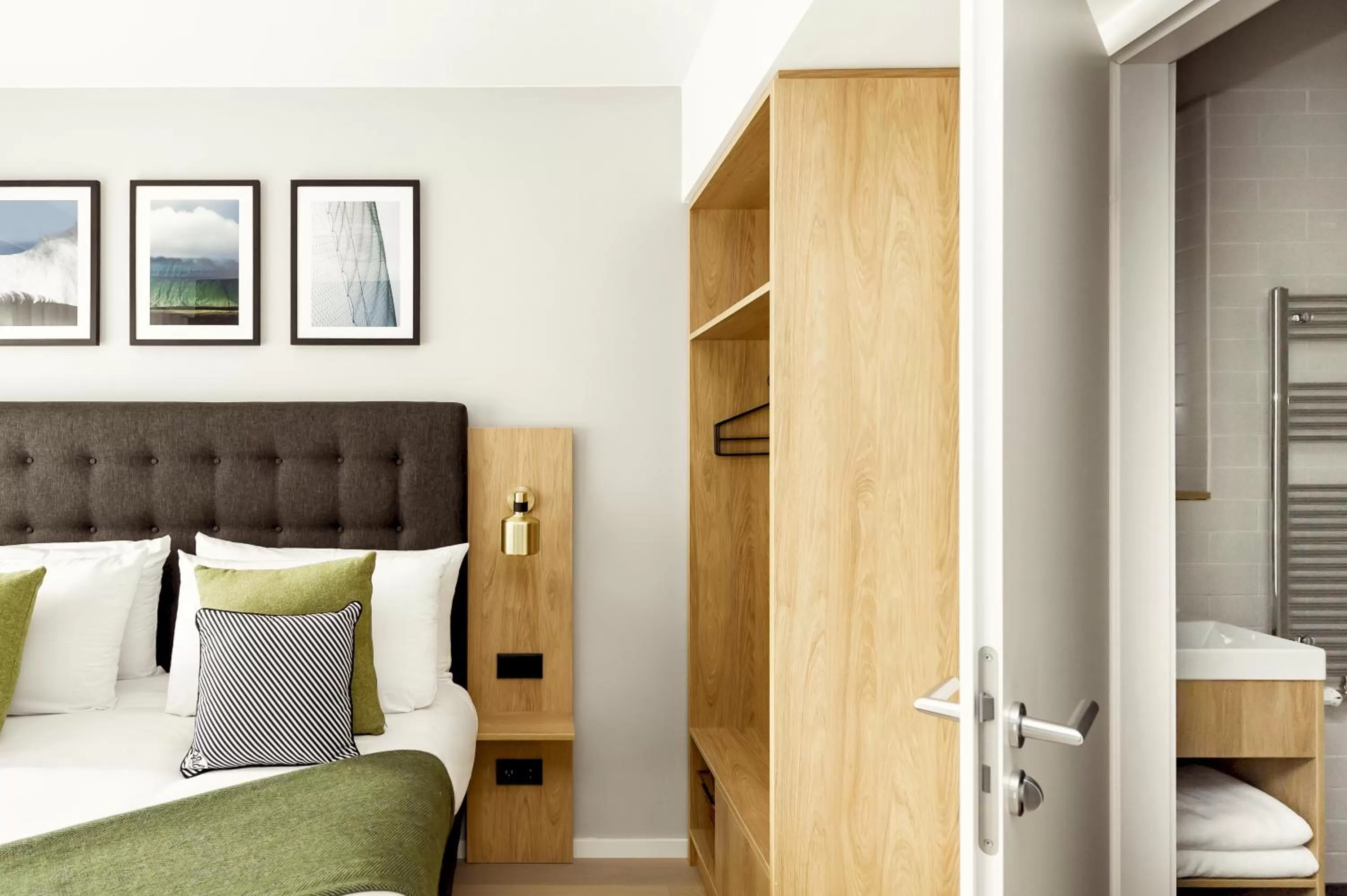 Bedroom, Bed in Wilde Aparthotels Berlin, Checkpoint Charlie