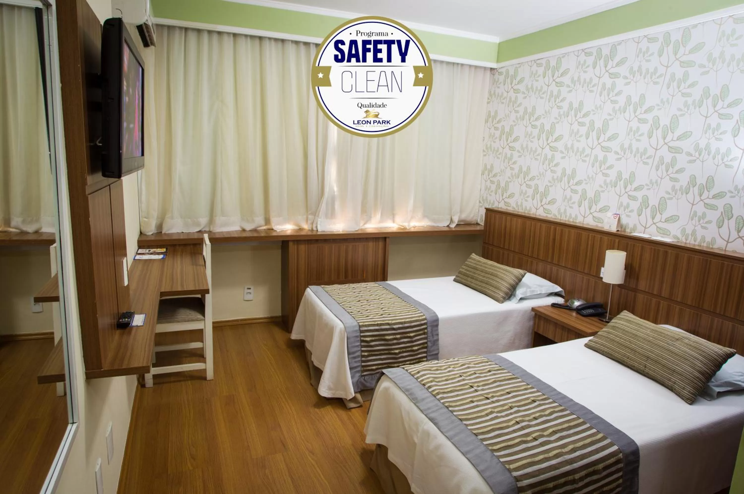 Bedroom, Bed in LEON PARK HOTEL e CONVENÇÕES - Melhor Custo Benefício