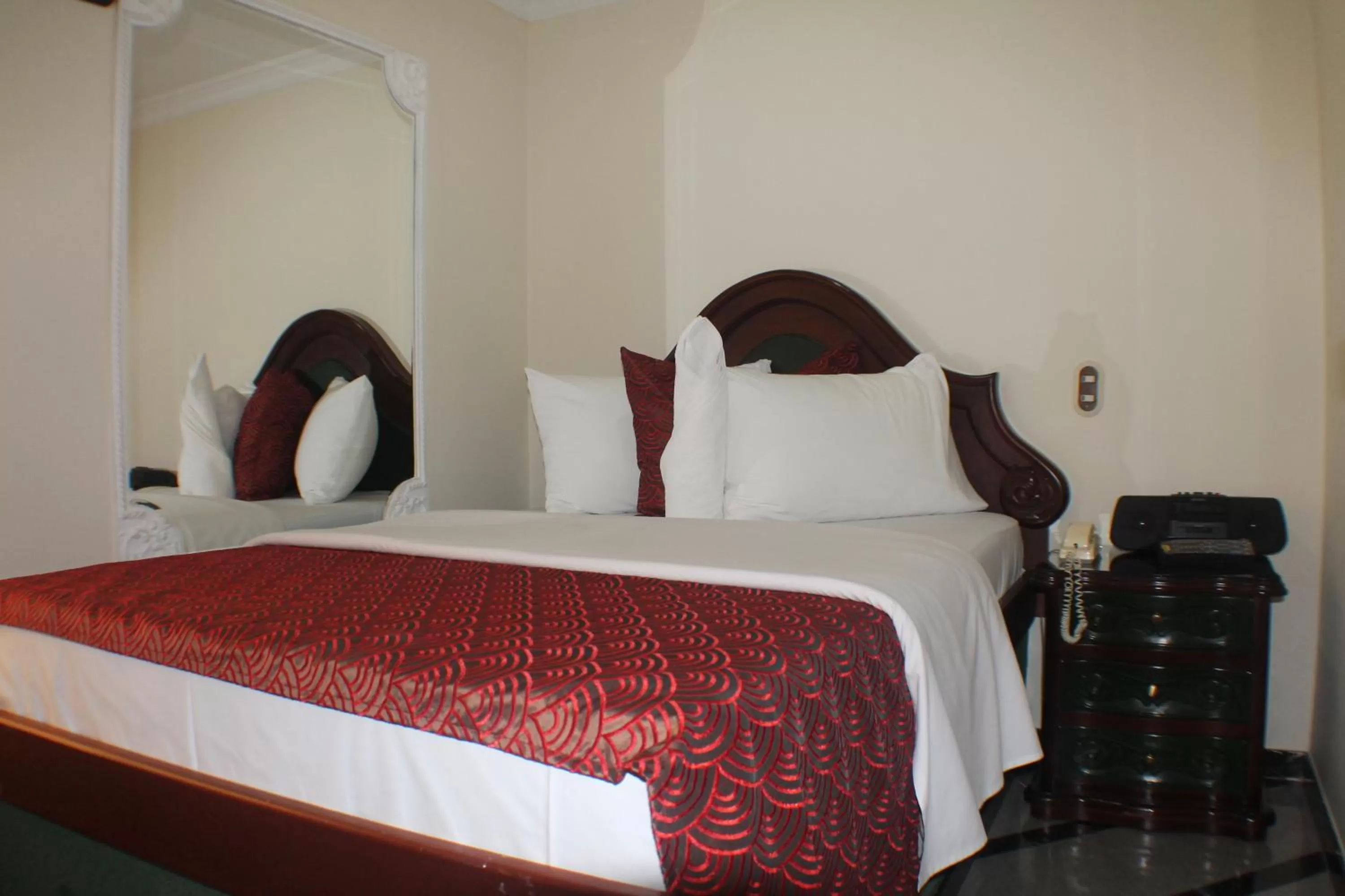 Photo of the whole room, Bed in Lafont Park Hotel
