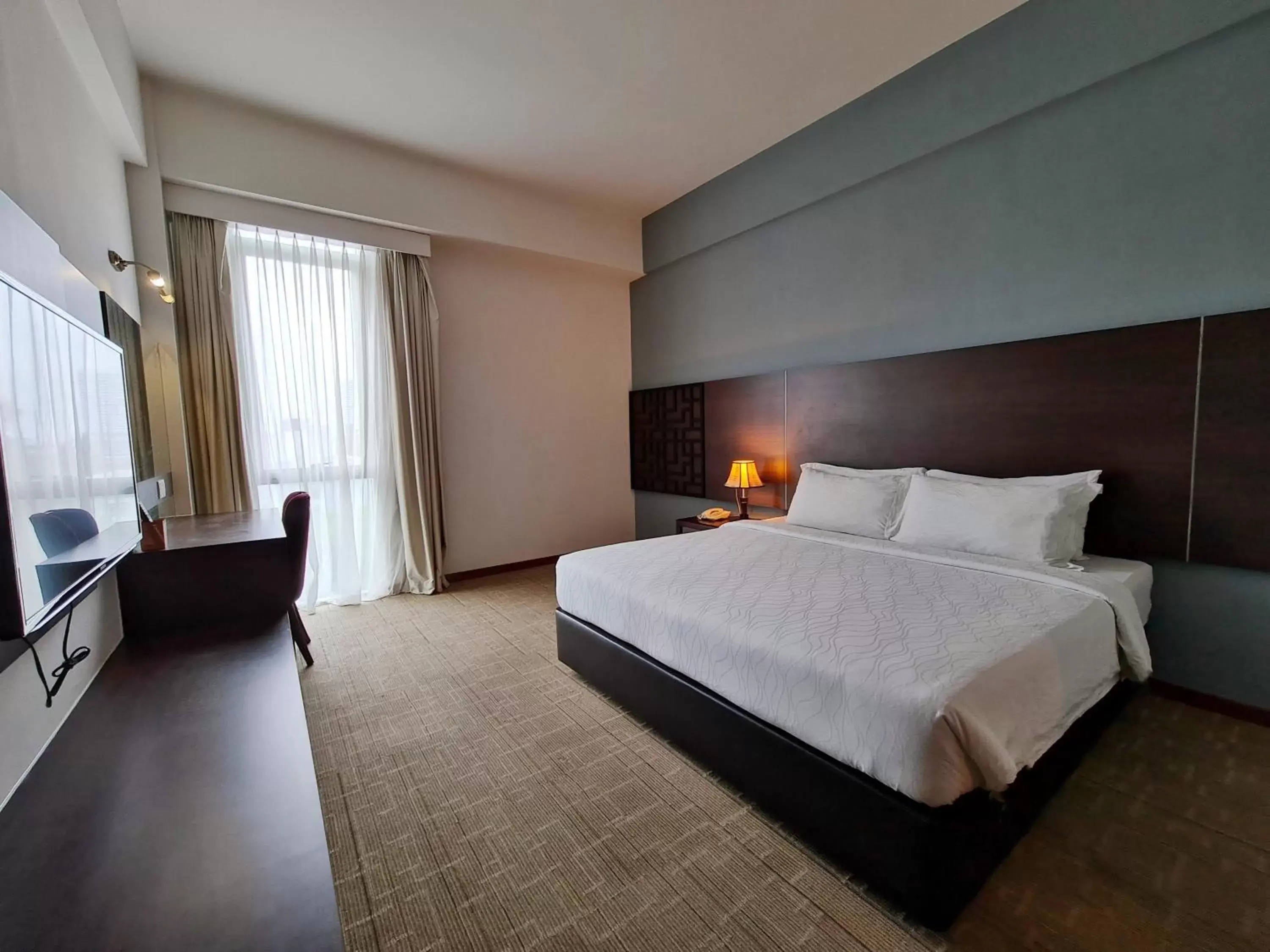 Deluxe King Room in Swan Garden Hotel Deluxe King Room in Swan Garden Hotel