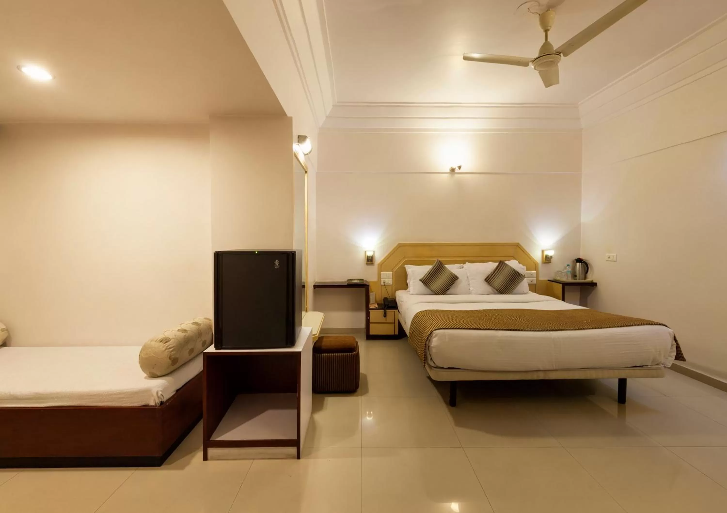 Bedroom, Bed in Hotel Vrishali Executive