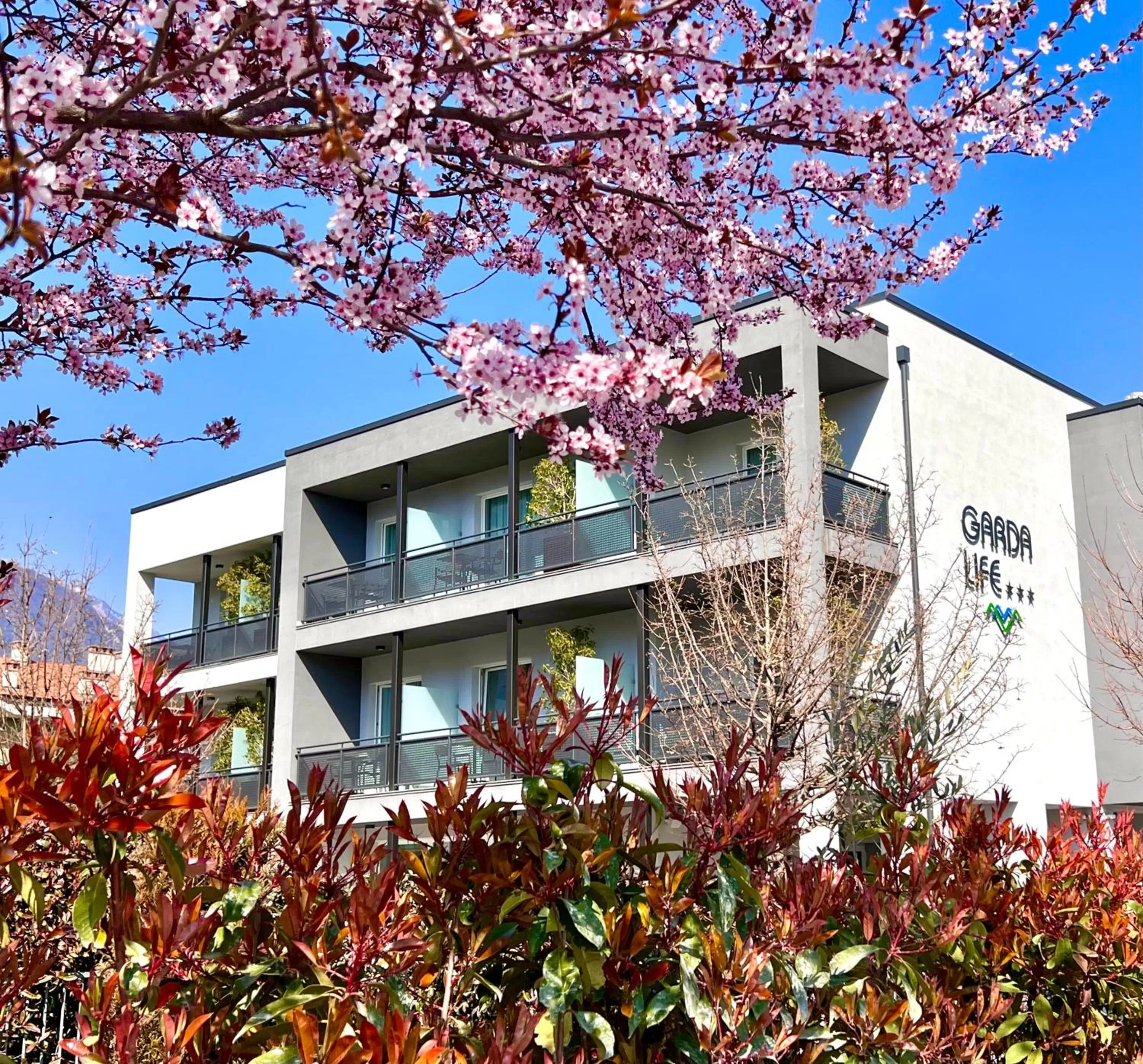 Property building in Garda Life