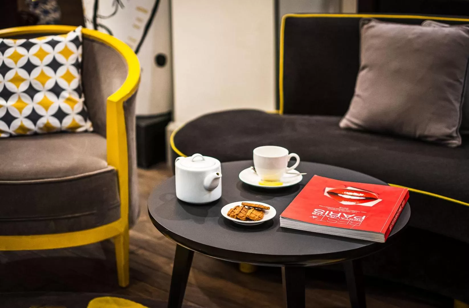 Coffee/tea facilities in Hôtel Le Marquis by Inwood Hotels