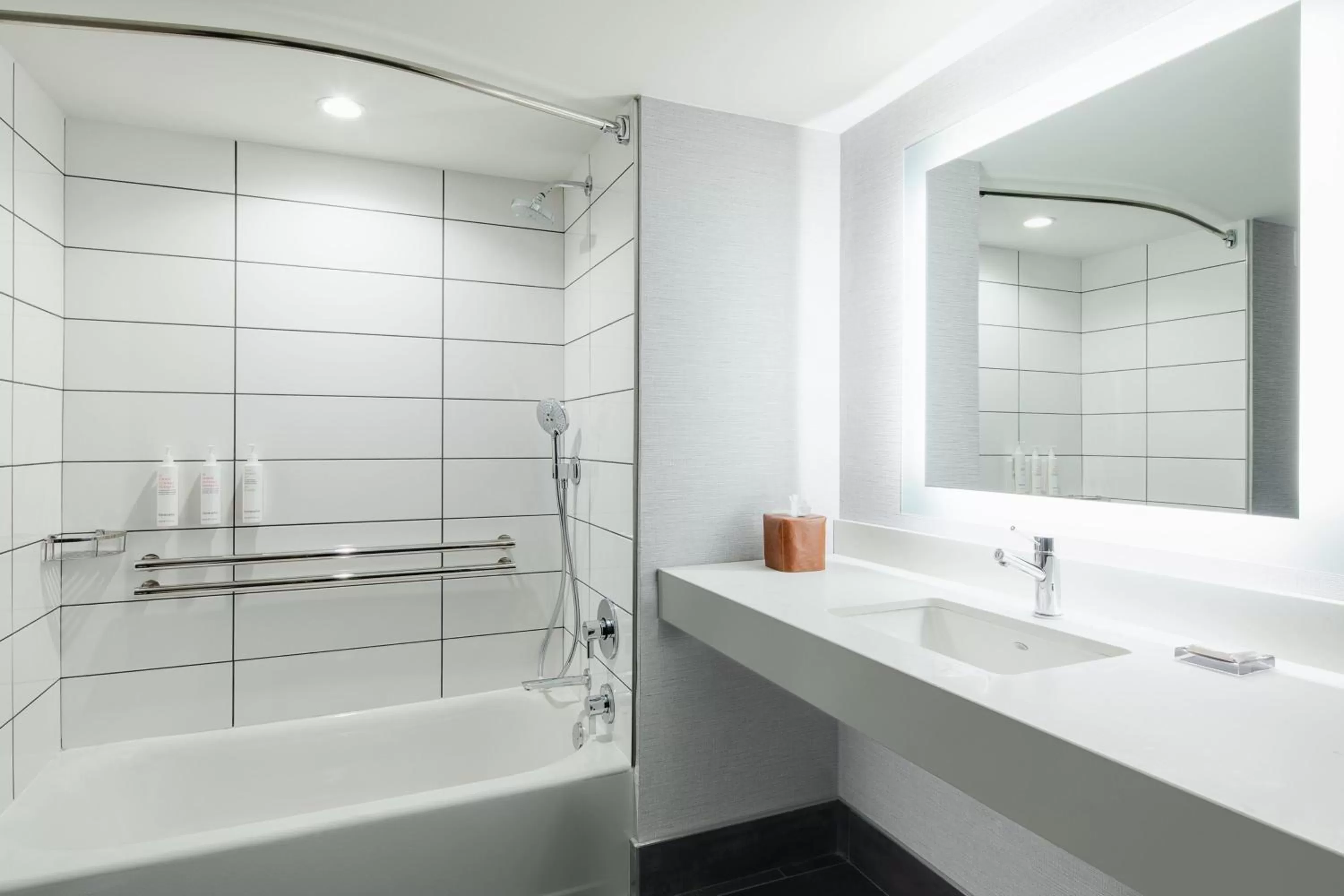 Bathroom in Seattle Marriott Waterfront