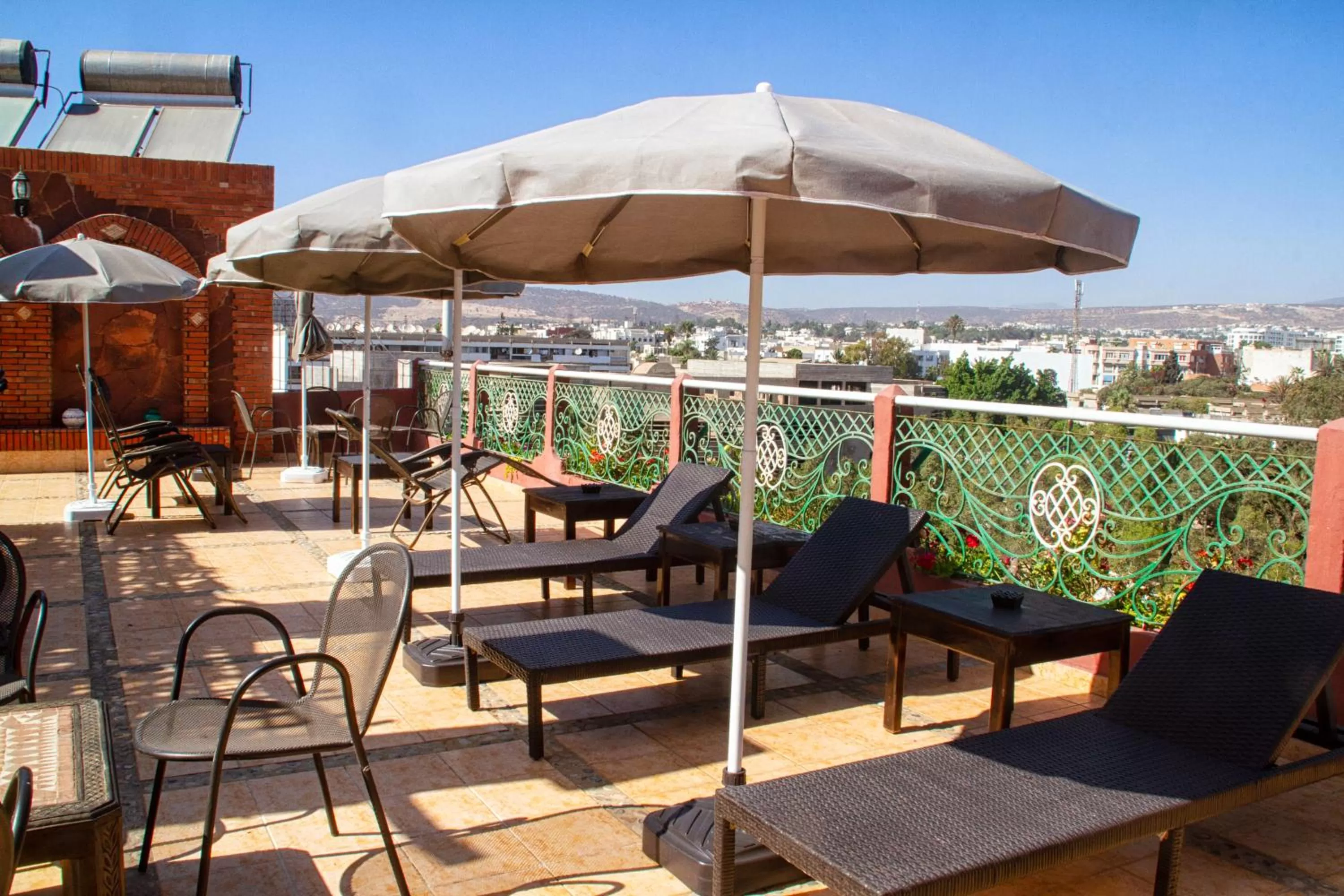 Property building in Apparts-hôtel ISNI