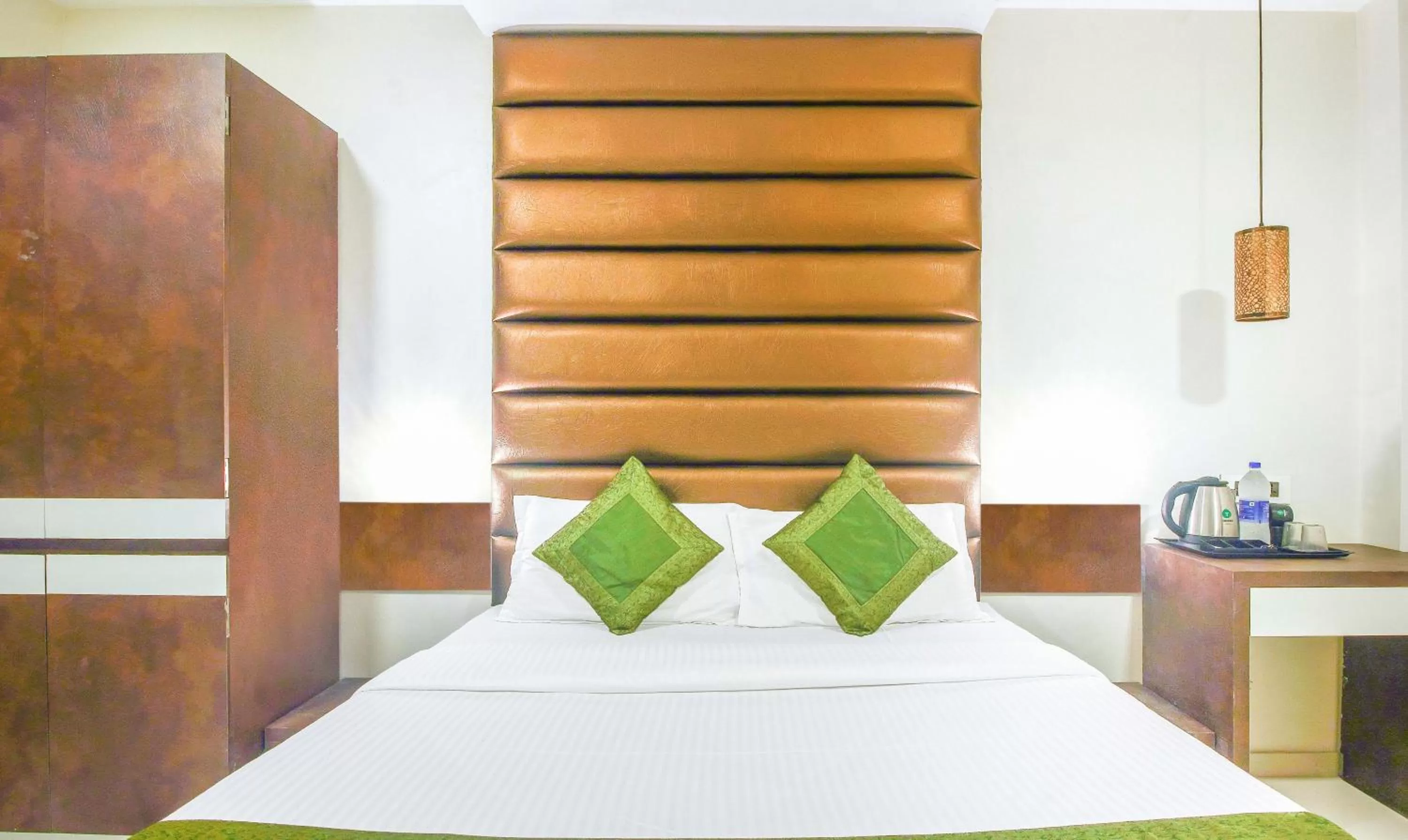 Bedroom, Bed in Treebo Blue Moon Powai