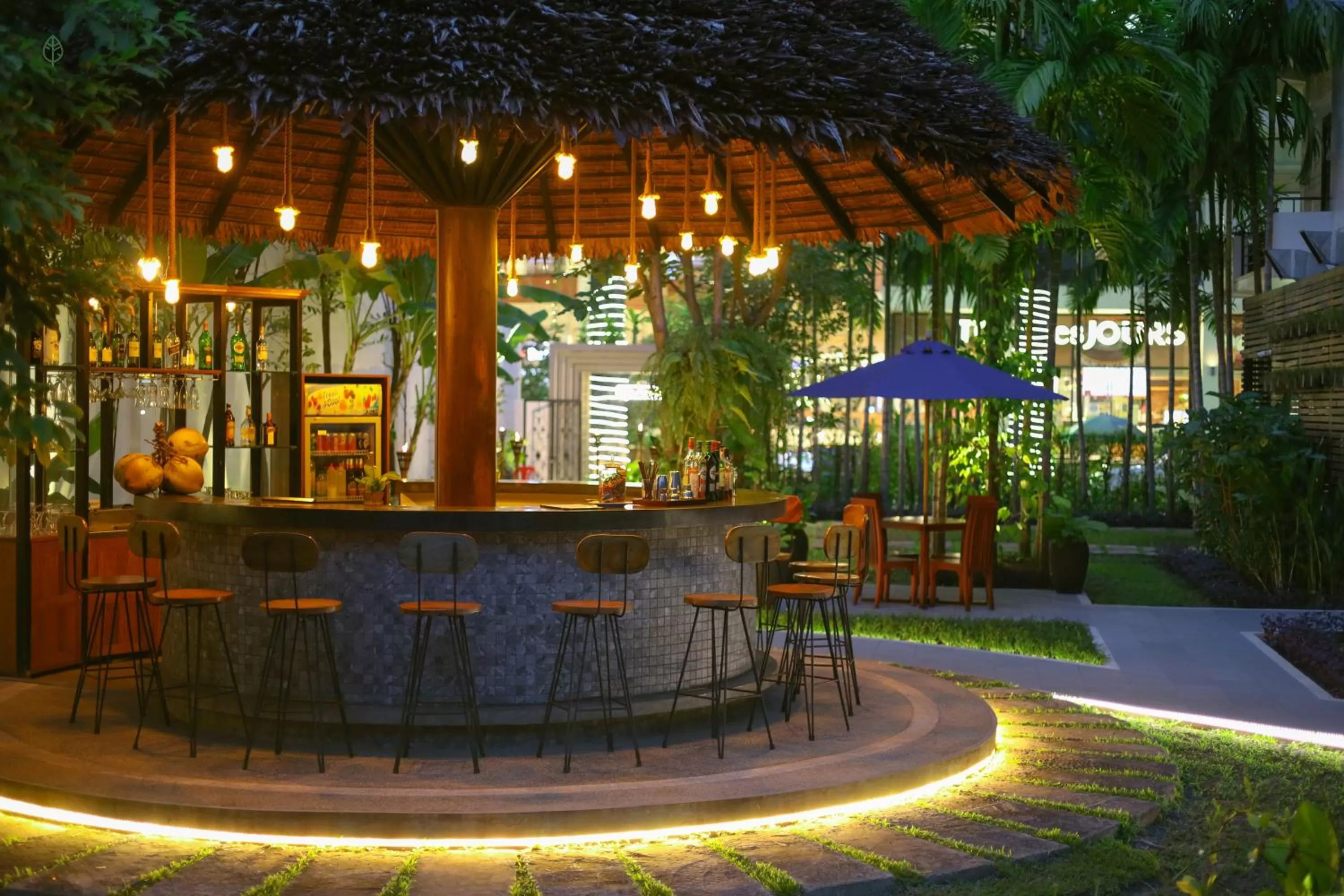 Lounge or bar in Koulen Hotel