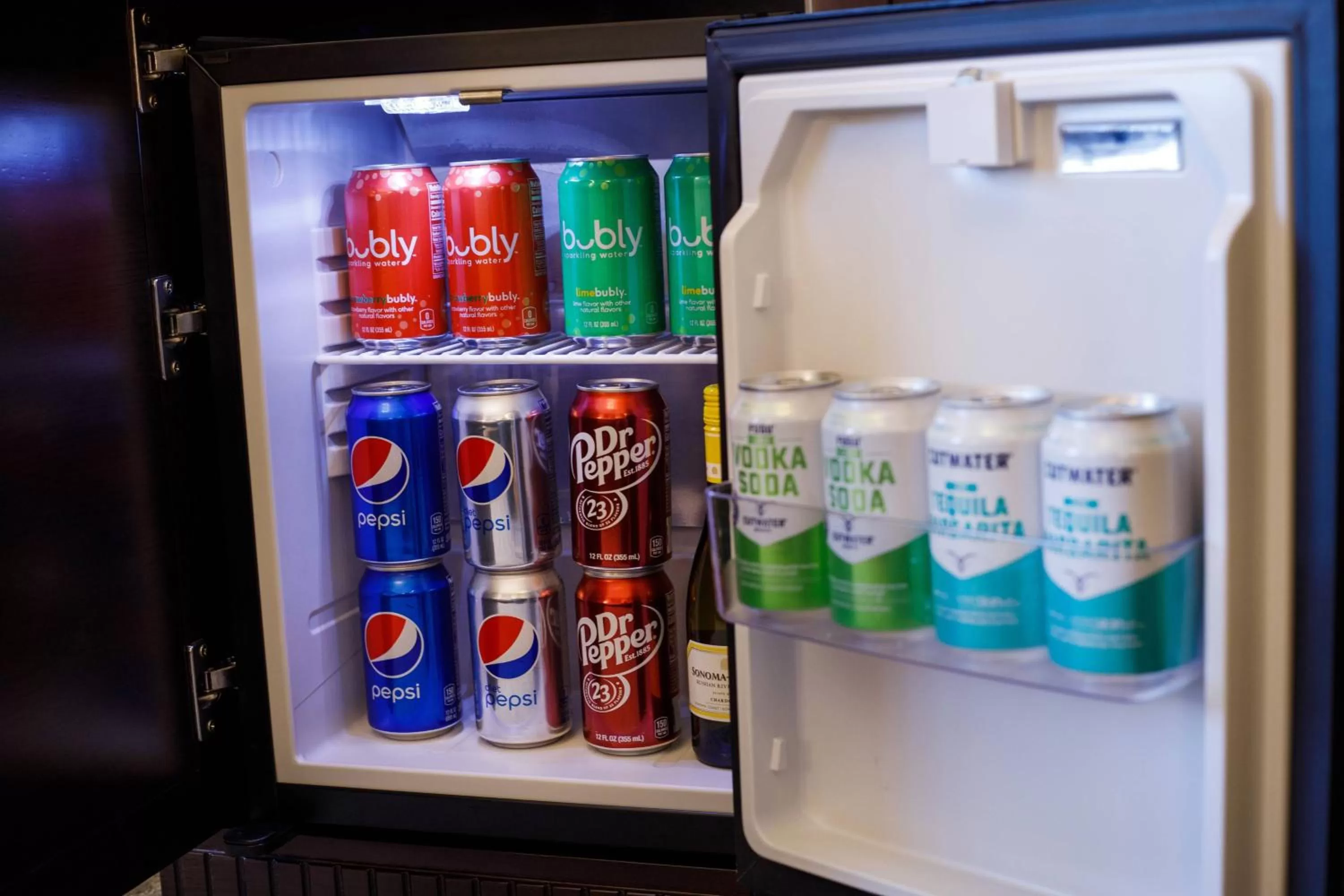 Lounge or bar in Hotel Carmichael, Autograph Collection