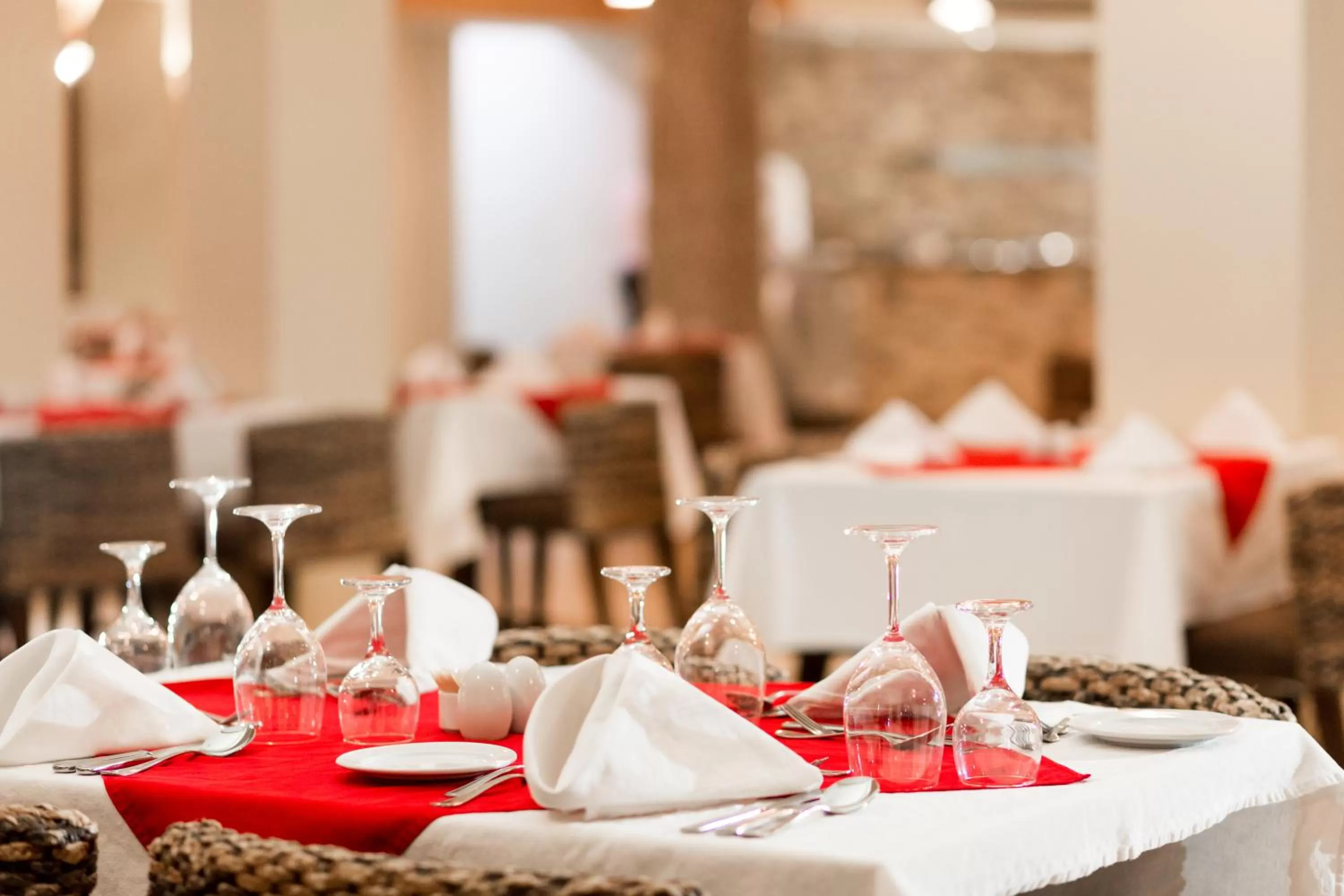 Restaurant/places to eat in Coral Sun Beach