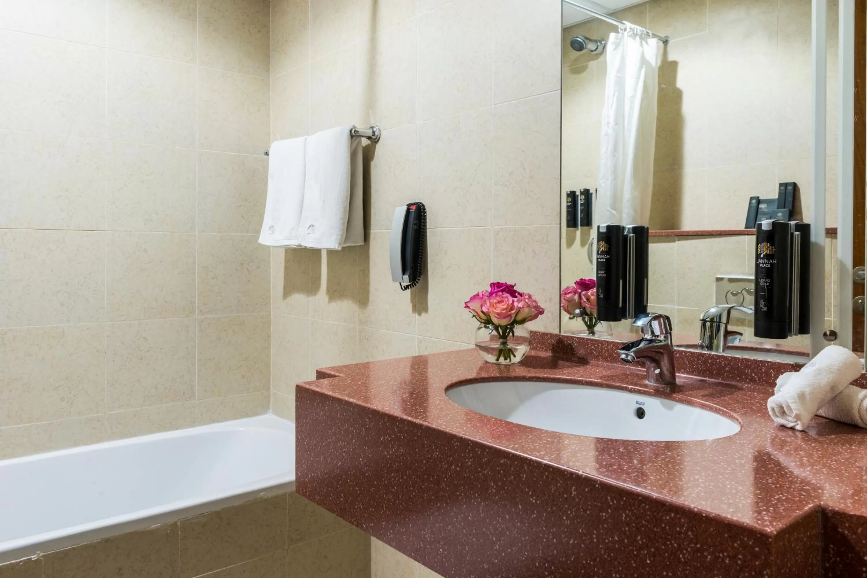 Bathroom in Jannah Place Dubai Marina