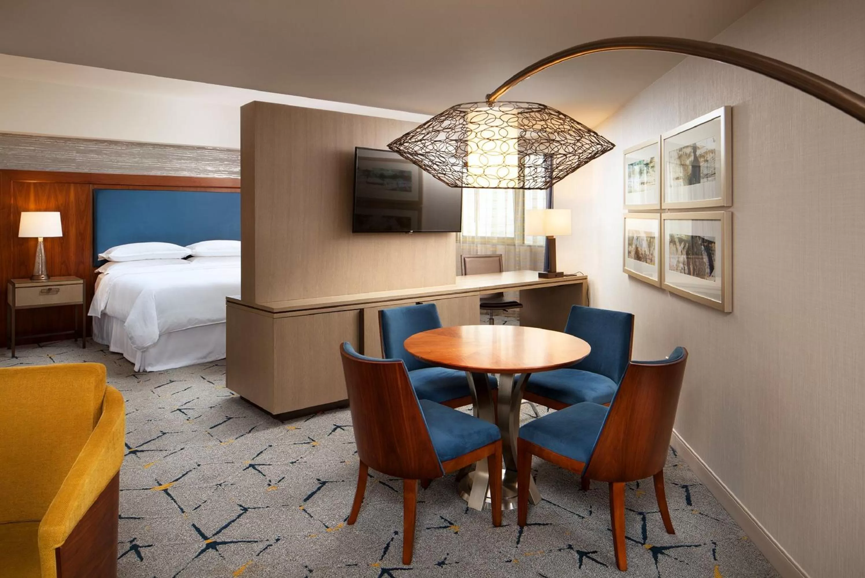 Bed in Sheraton Gateway Los Angeles Hotel