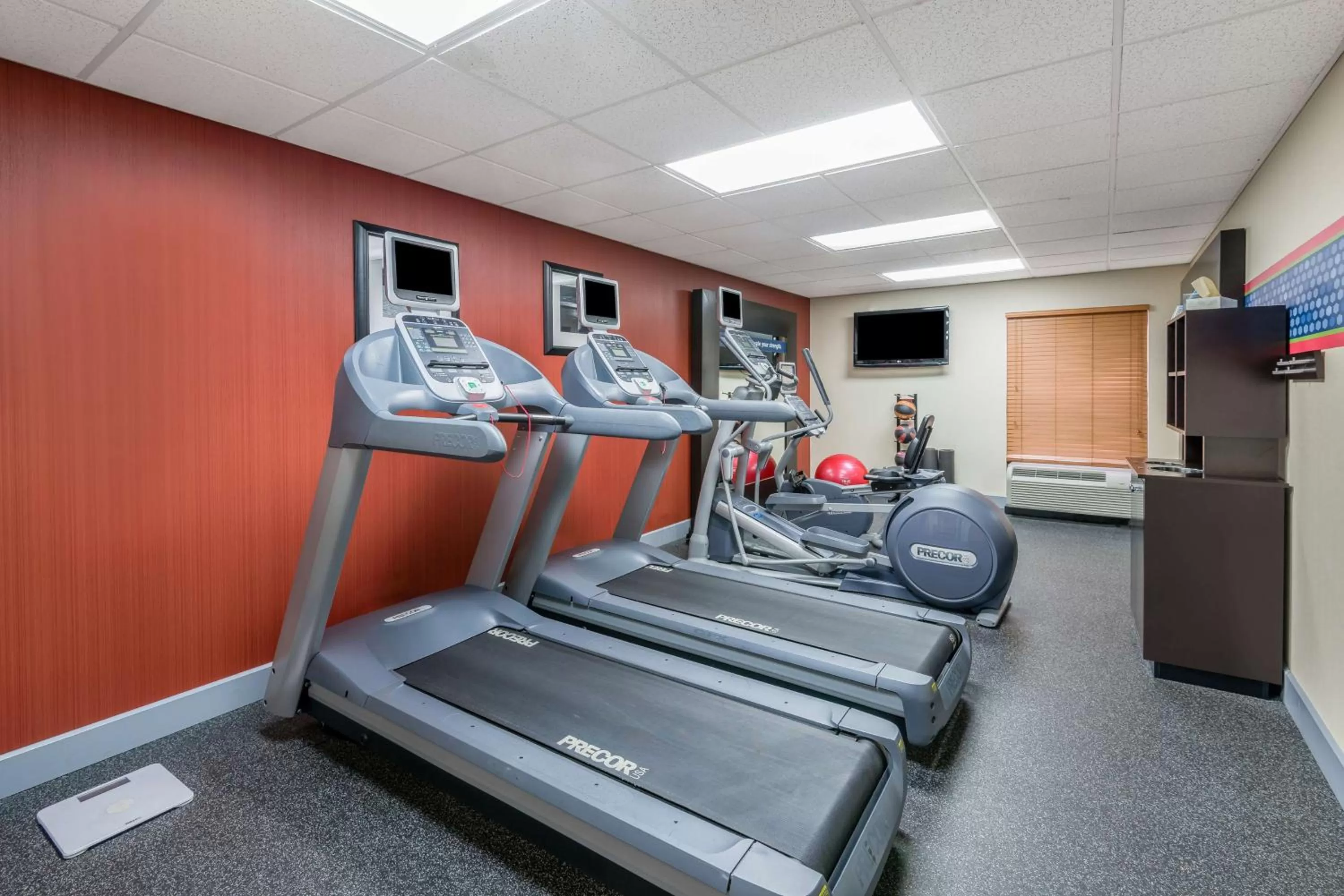 Fitness centre/facilities in Hampton Inn & Suites Florence Center