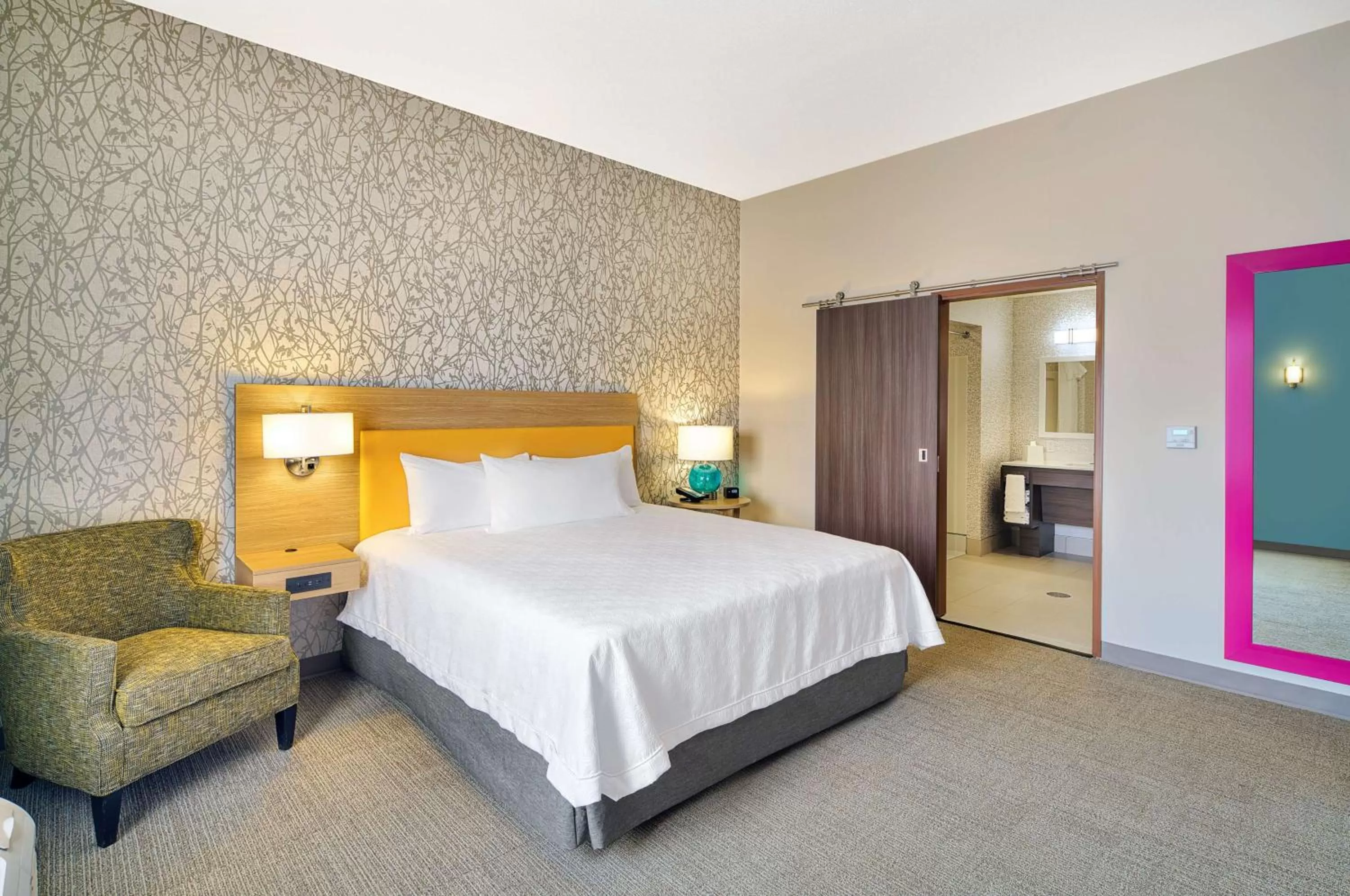 Bed in Home2 Suites By Hilton Batesville