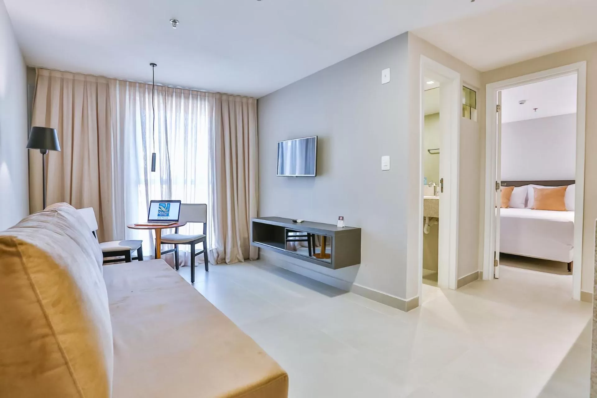 TV and multimedia, Bed in Quality Suítes João Pessoa