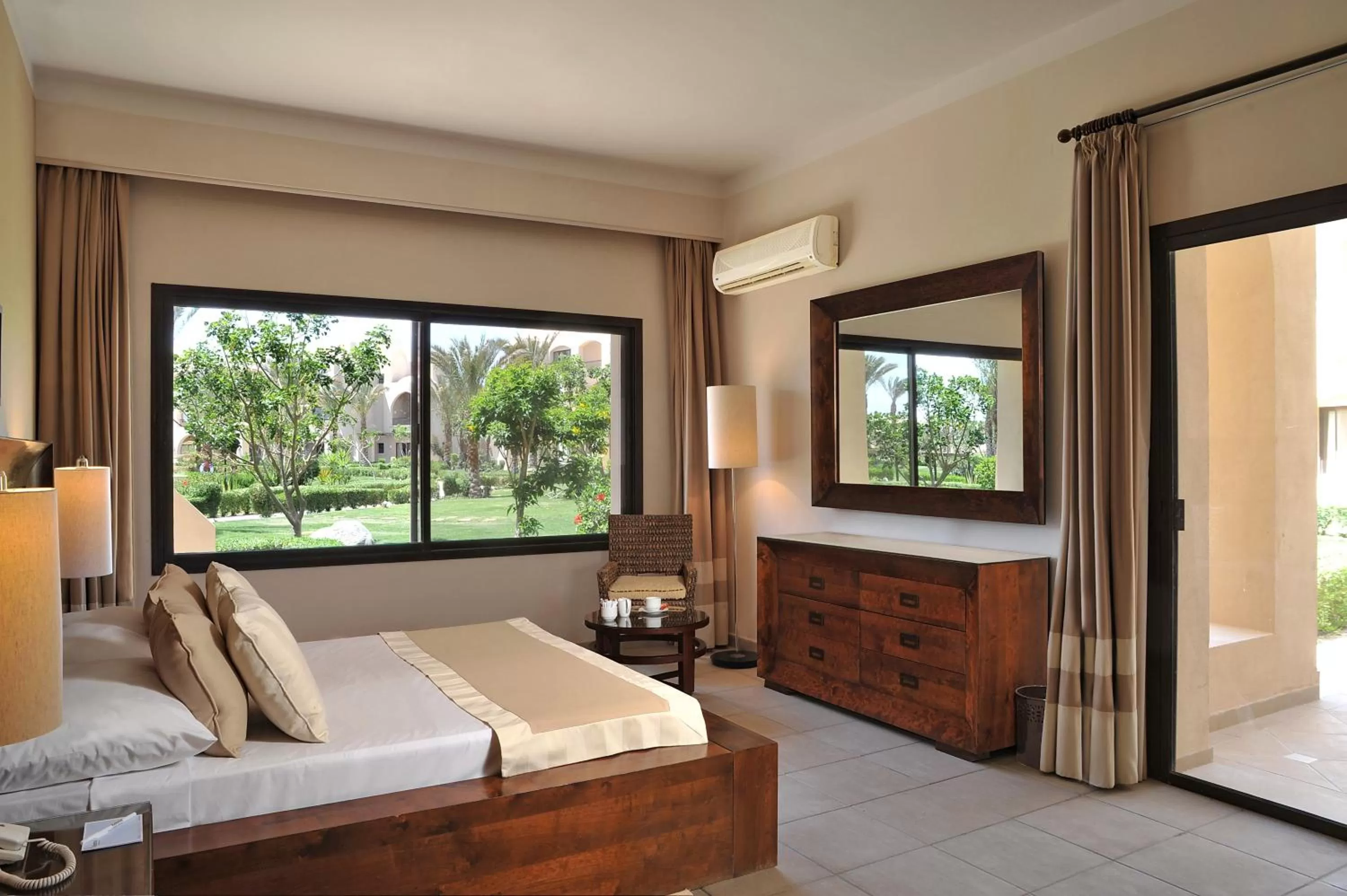 Bedroom, Bed in JAZ Neo Saraya Palms