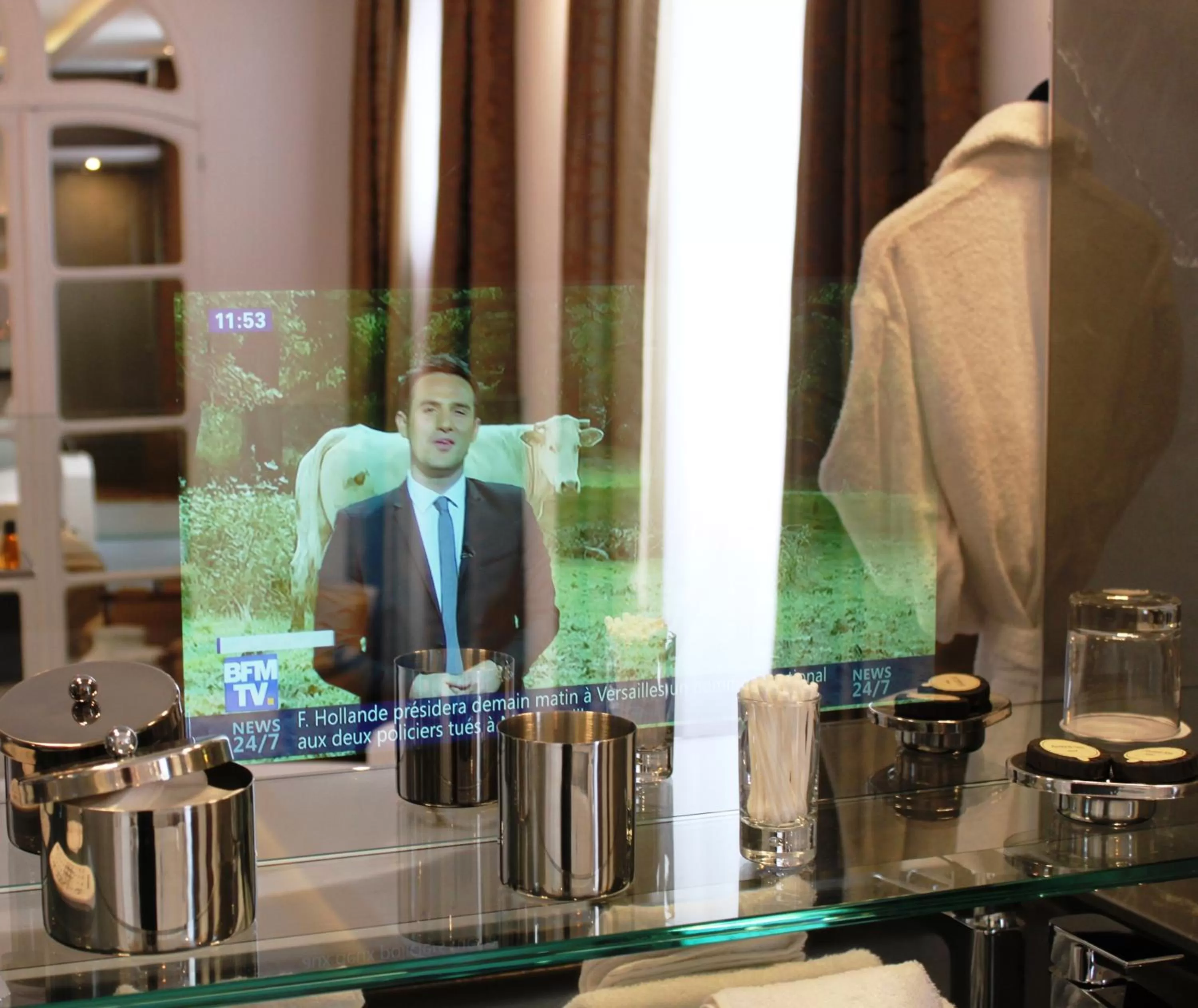 Bathroom, Staff in Résidence et Chambres d'Hôtes de La Porte d'Arras