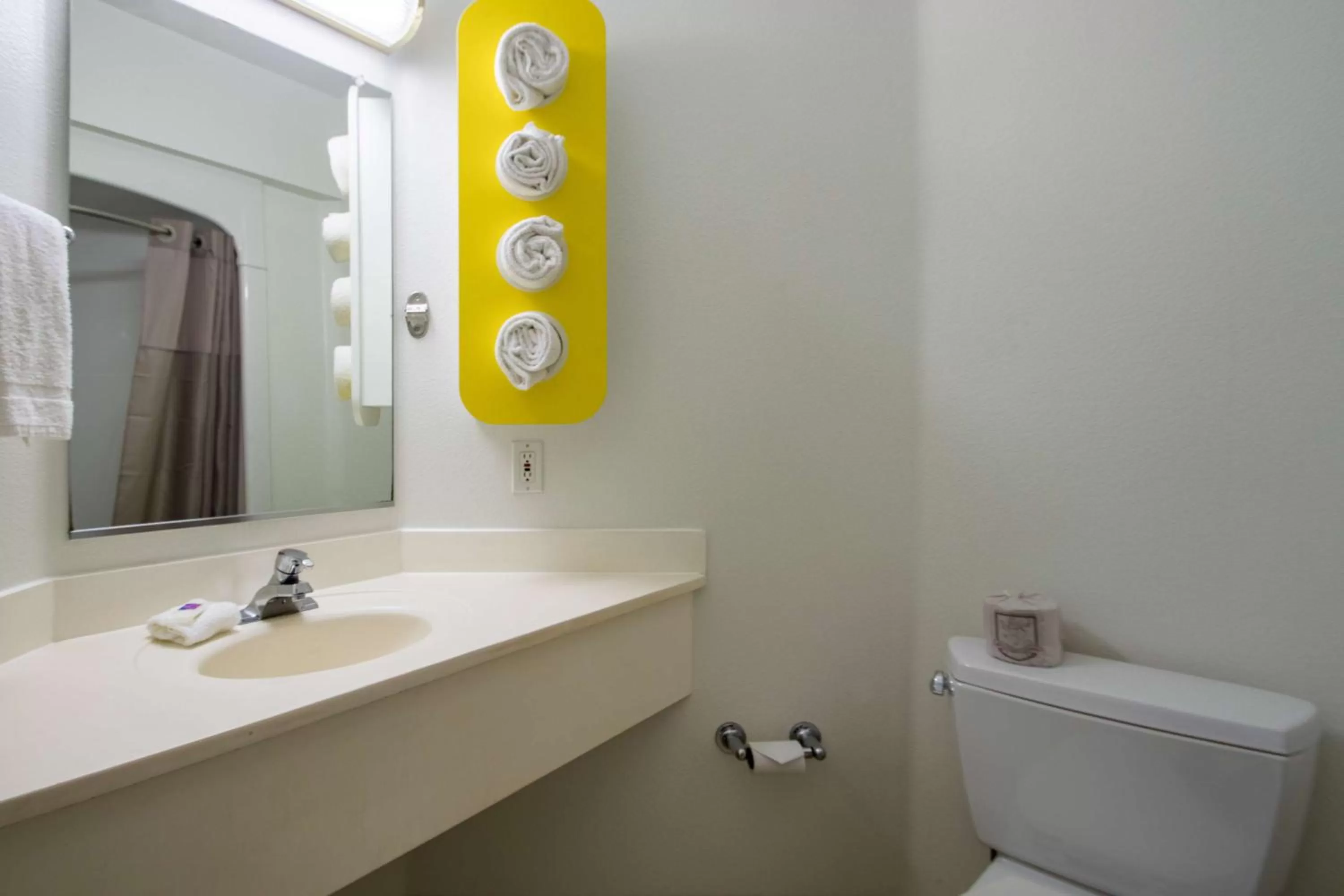 Bathroom in Motel 6-Portland, OR - North