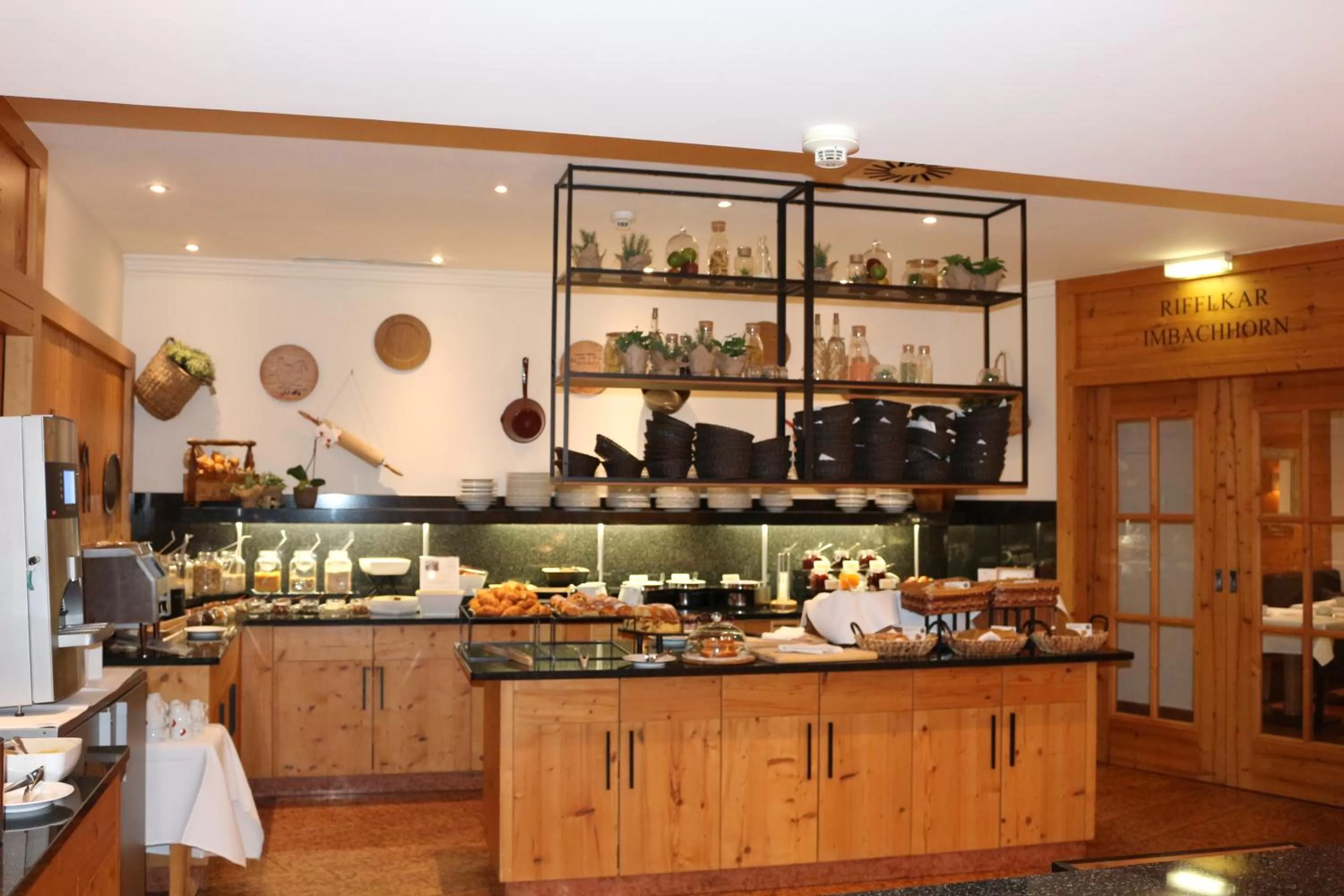 Breakfast in Das Alpenhaus Kaprun