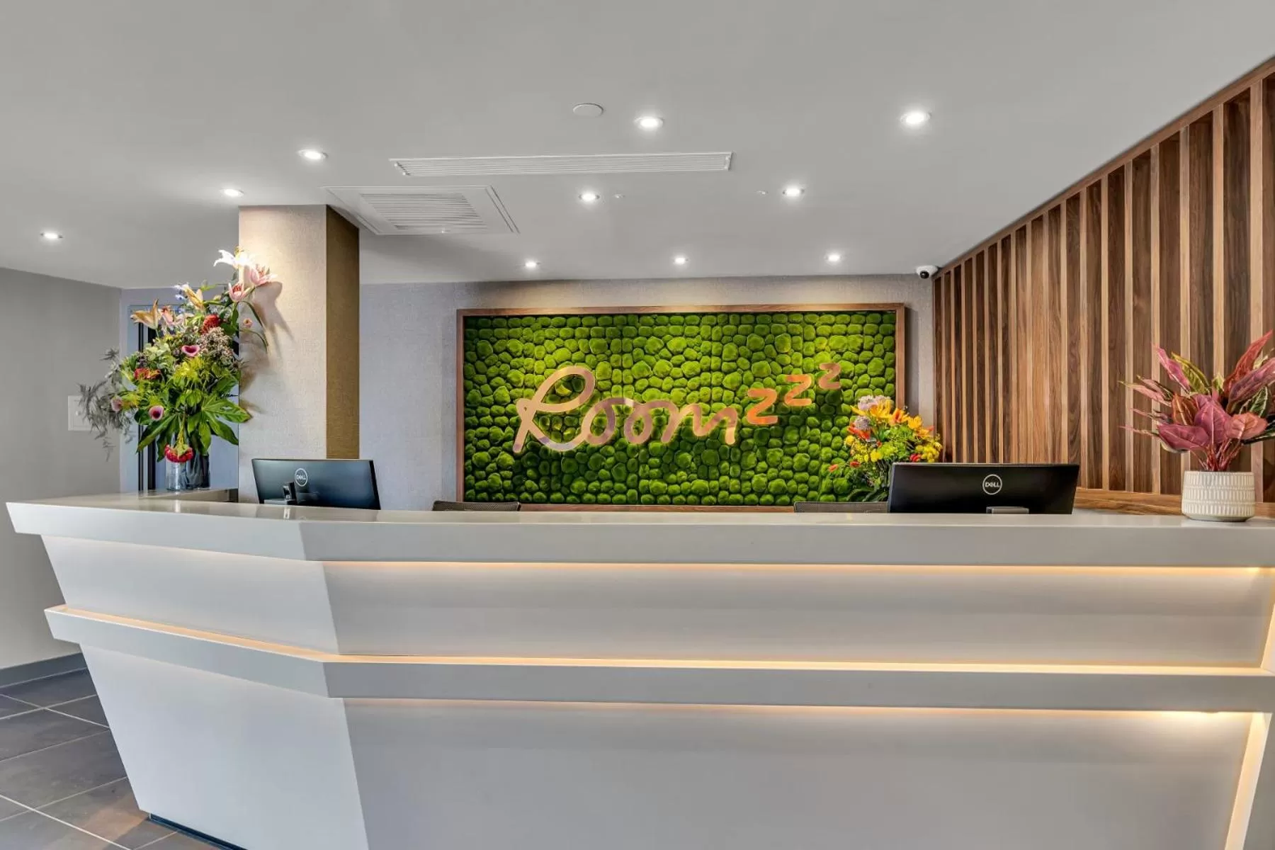 Lobby or reception in Roomzzz Edinburgh