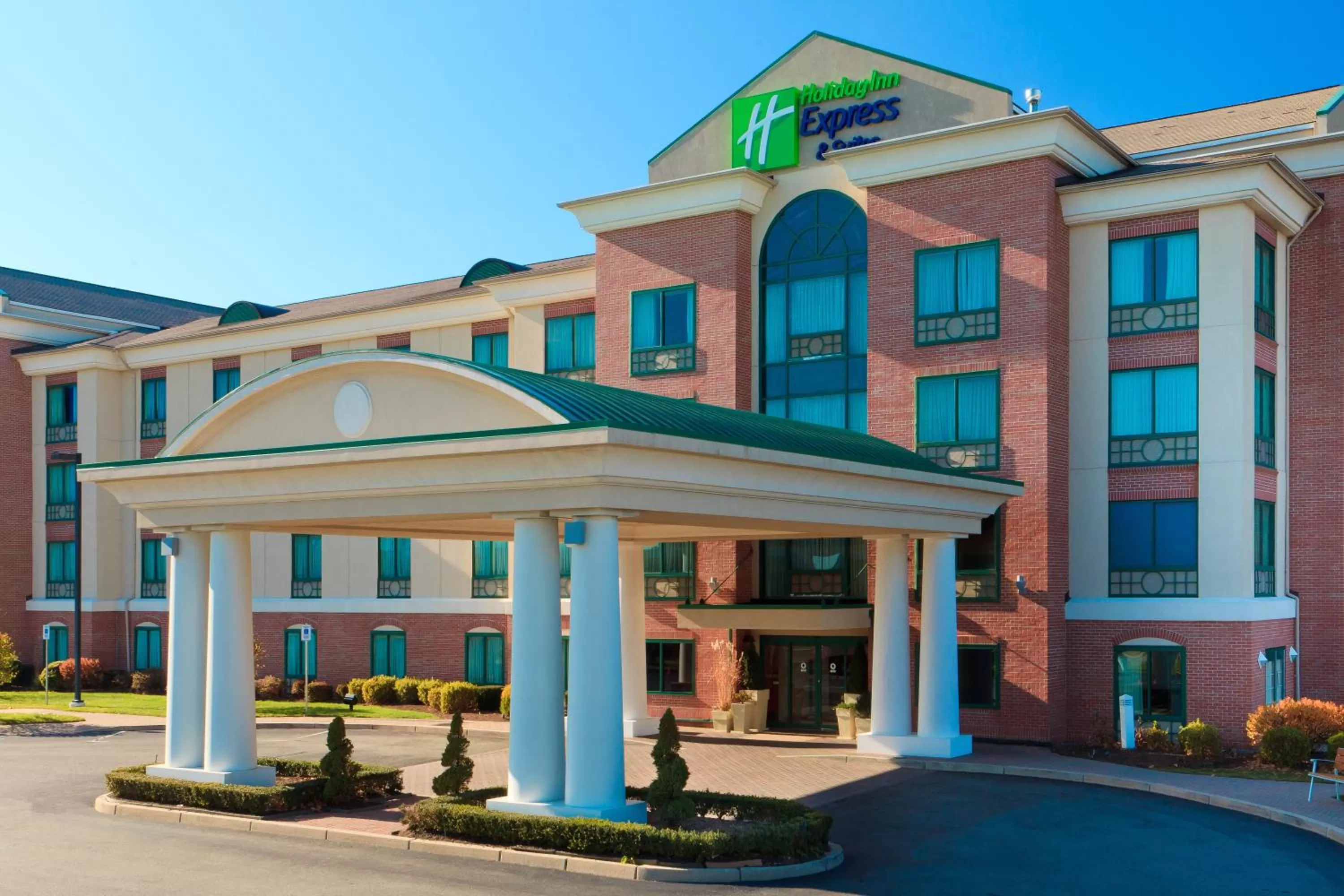 Property building in Holiday Inn Express Hotel & Suites Warwick-Providence Airport by IHG