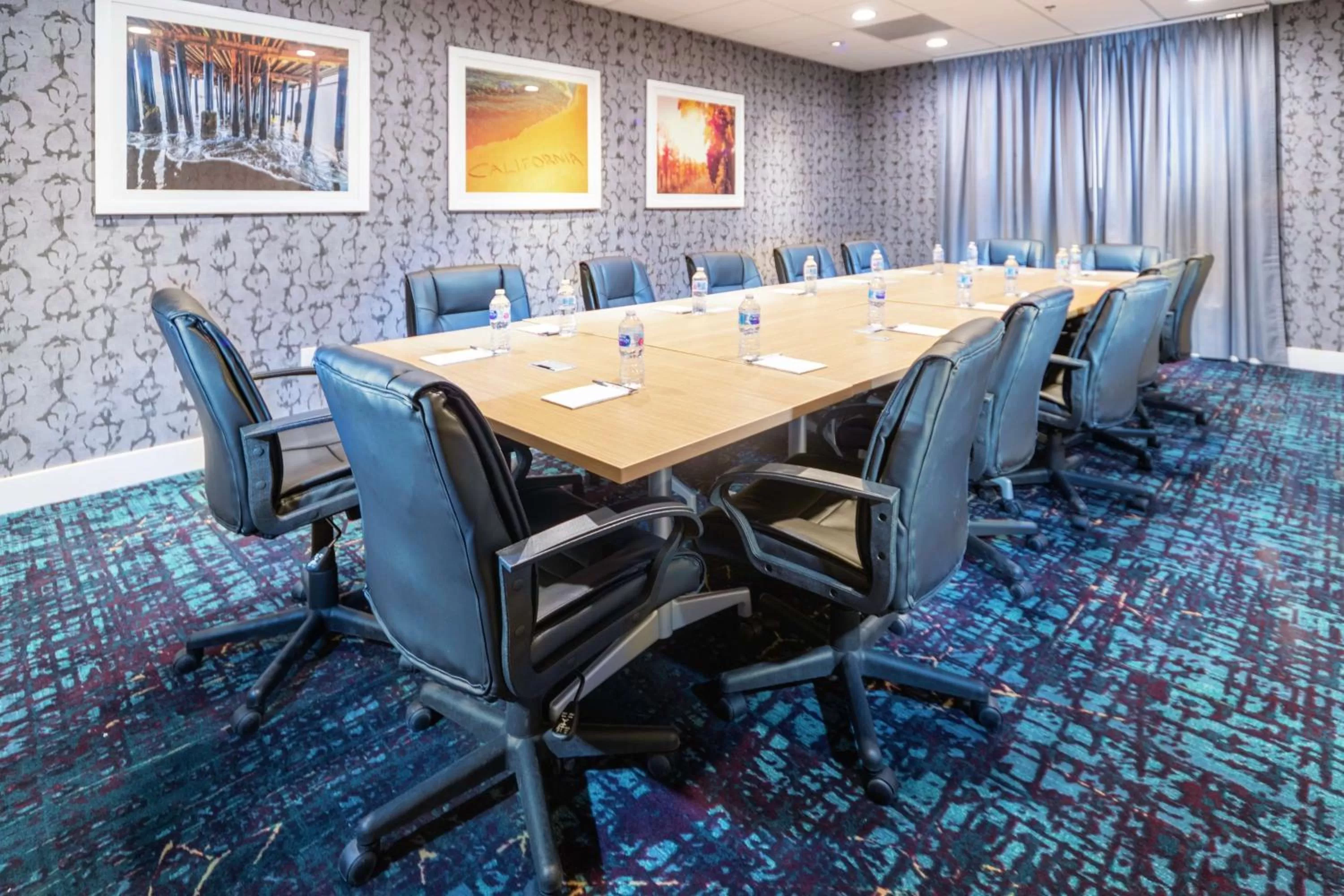 Meeting/conference room in Hampton Inn & Suites Santa Maria