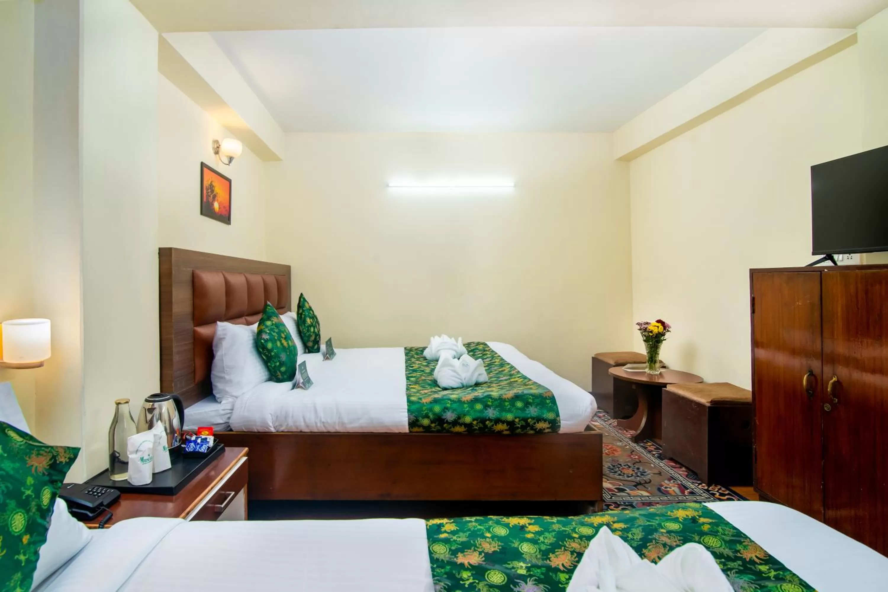 Bed in Muscatel BhumSang - 200 Mts from Mall Road