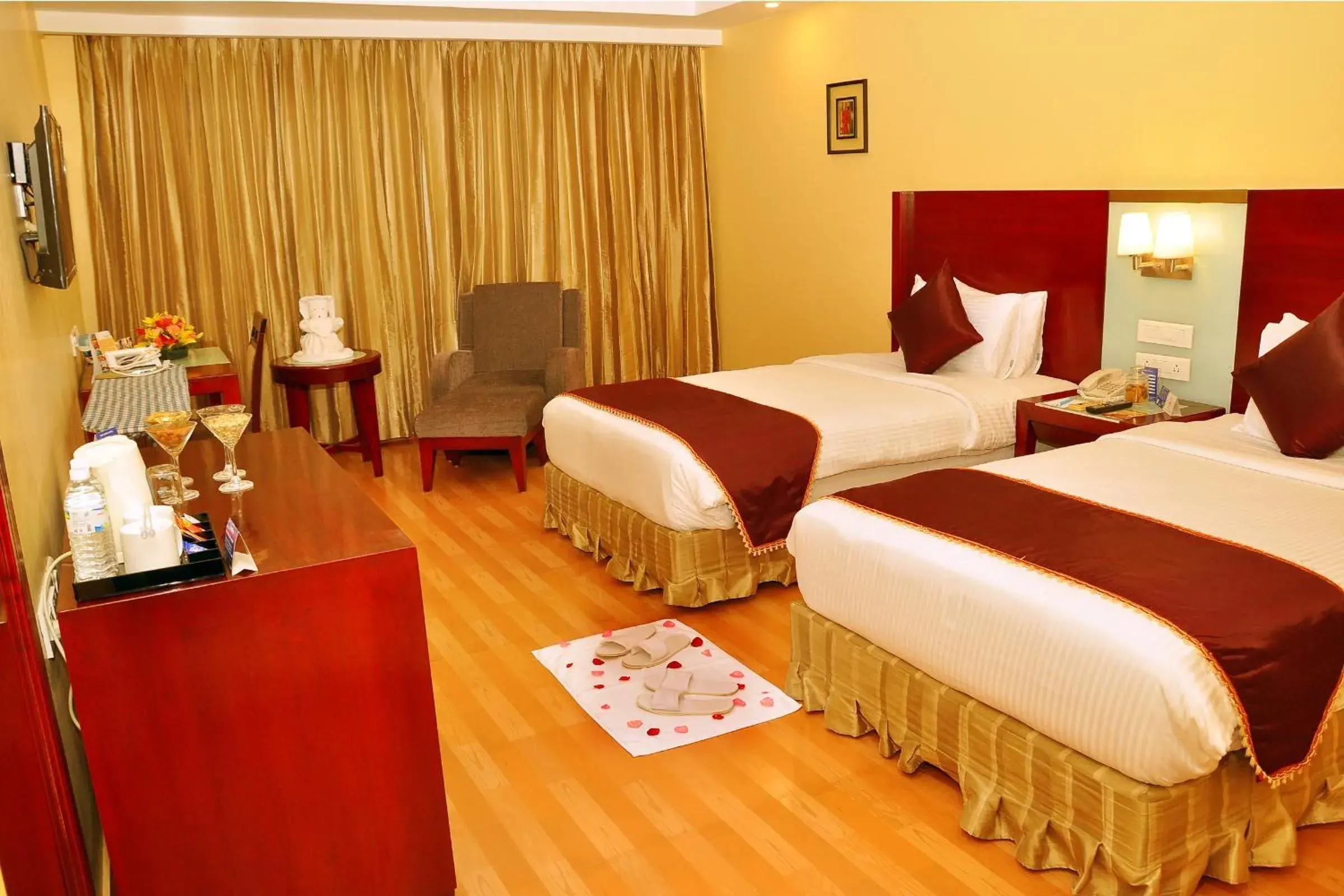 Deluxe Twin Room with Free Drop to Sipcot IT Park in Gokulam Park Sabari-Siruseri SIPCOT Deluxe Twin Room with Free Drop to Sipcot IT Park in Gokulam Park Sabari-Siruseri SIPCOT