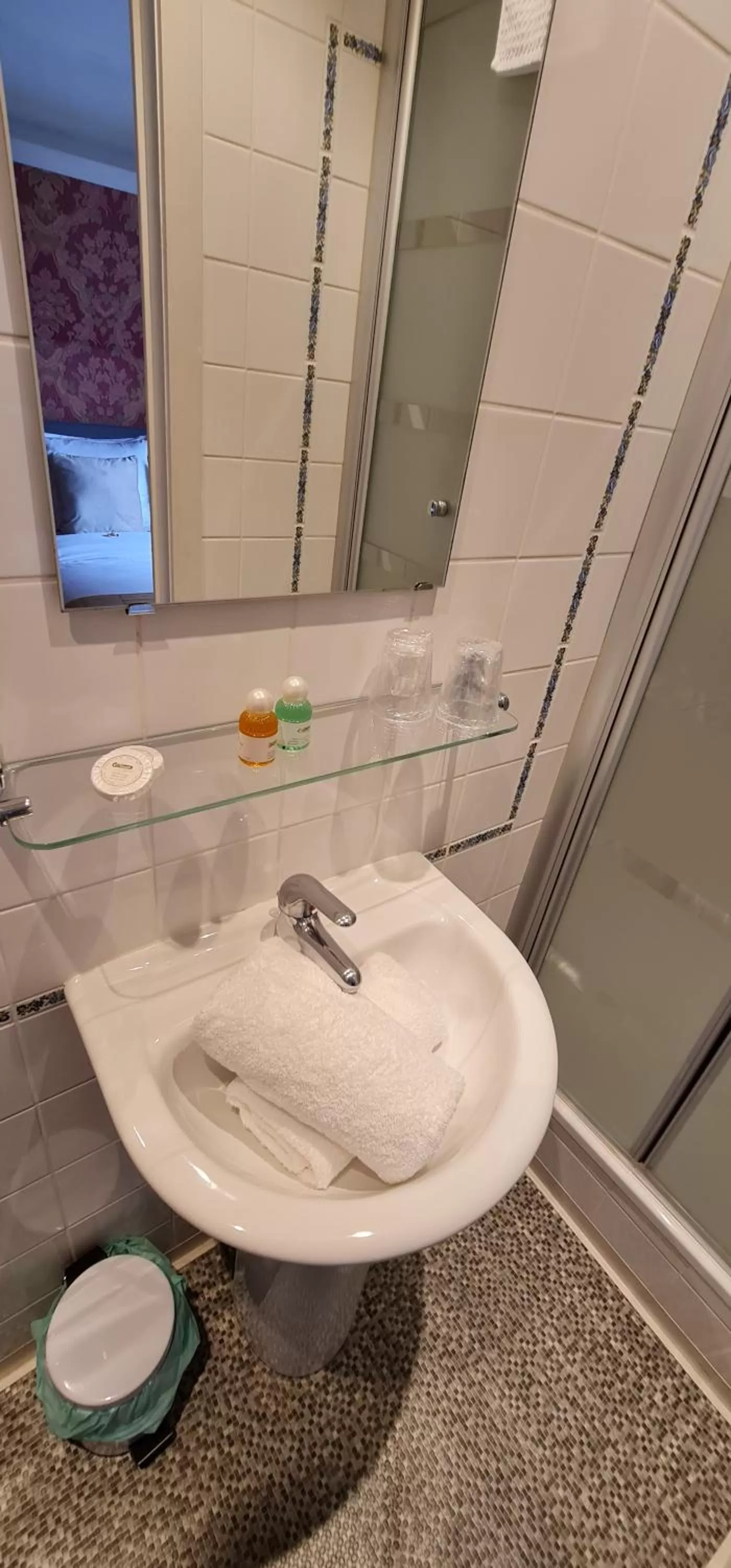 Bathroom in Hotel Vredehof