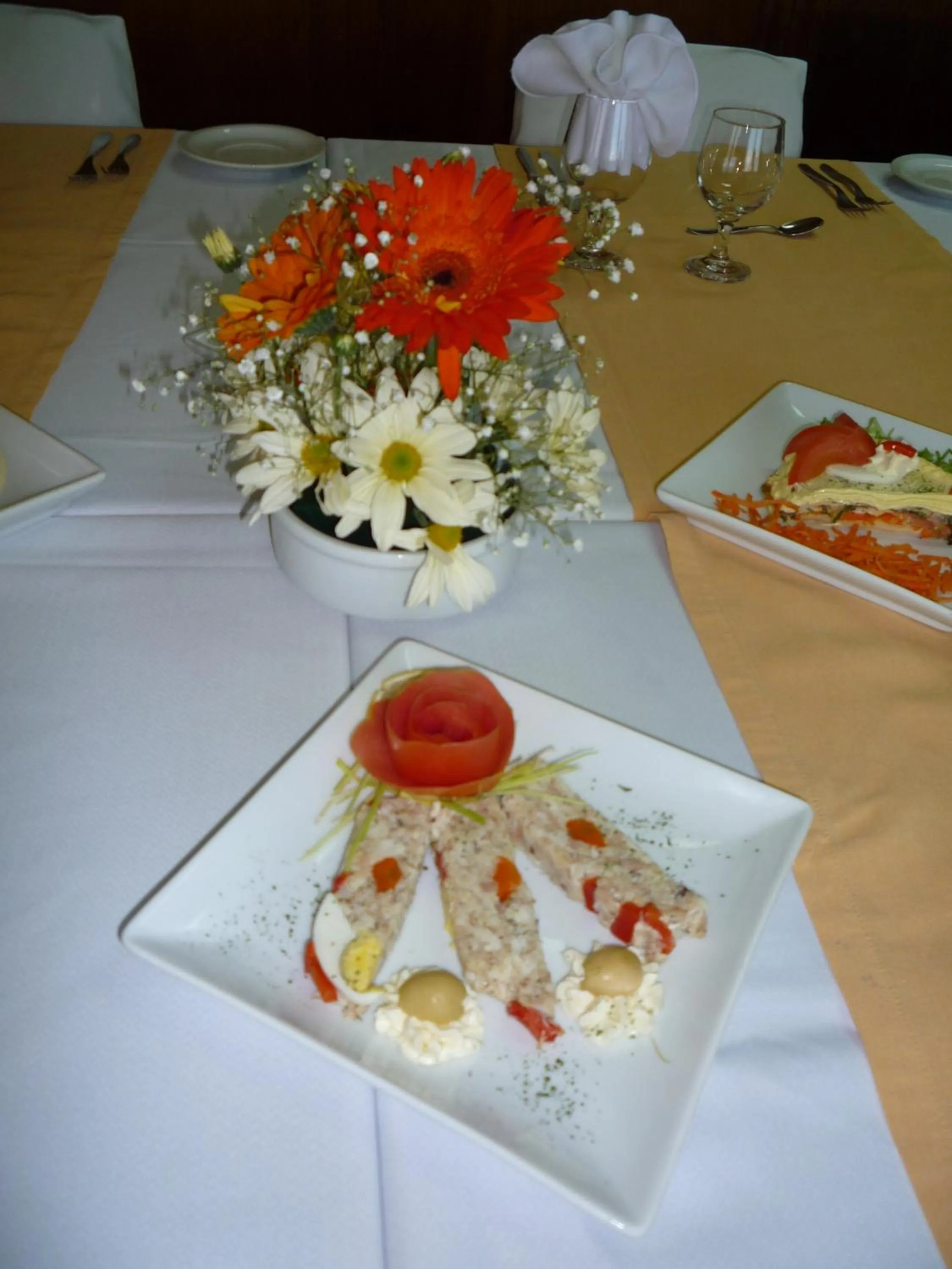 Restaurant/places to eat, Banquet Facilities in Hotel Rayentray Trelew