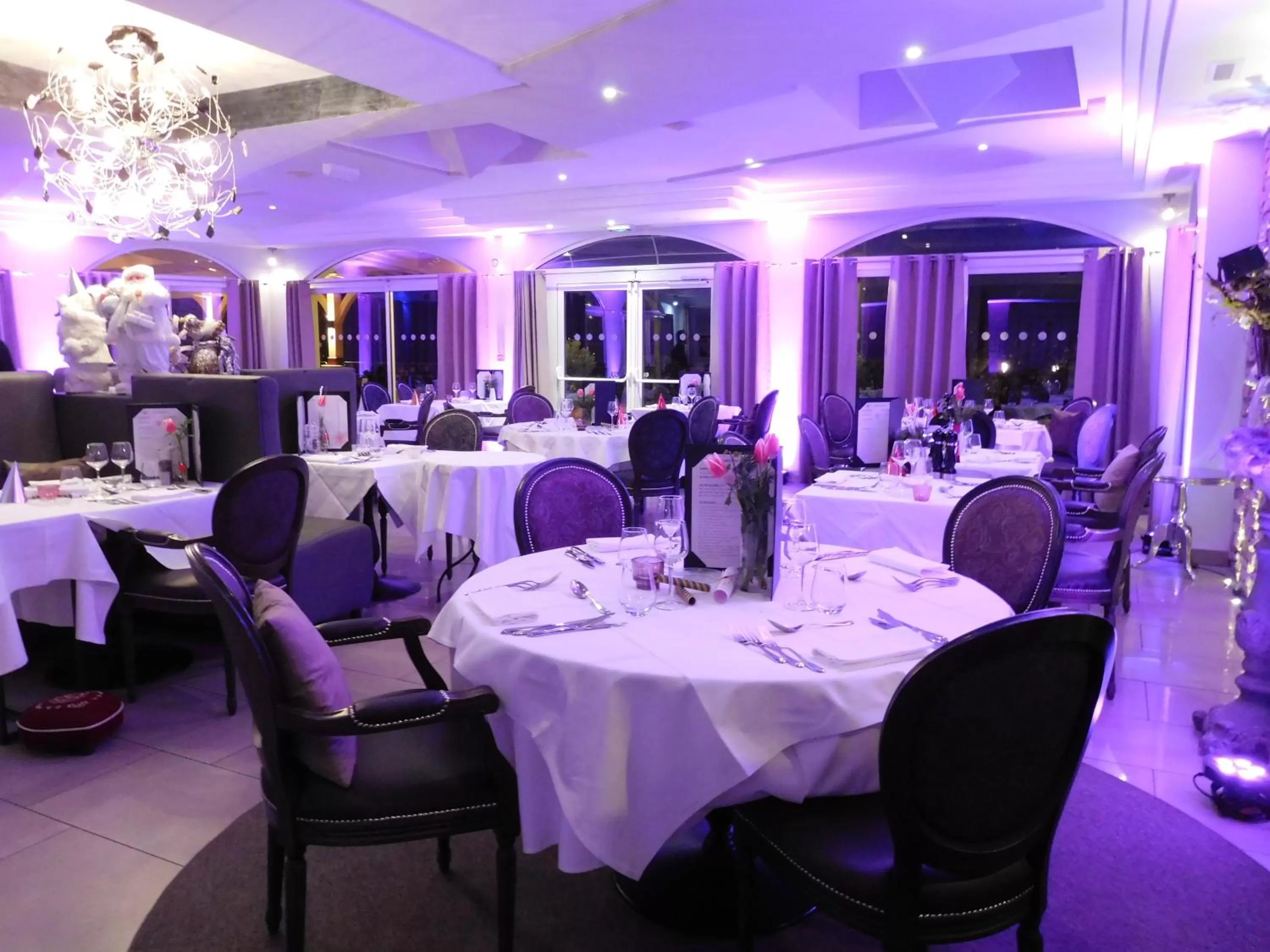 Restaurant/places to eat in Le Mas du Lingousto