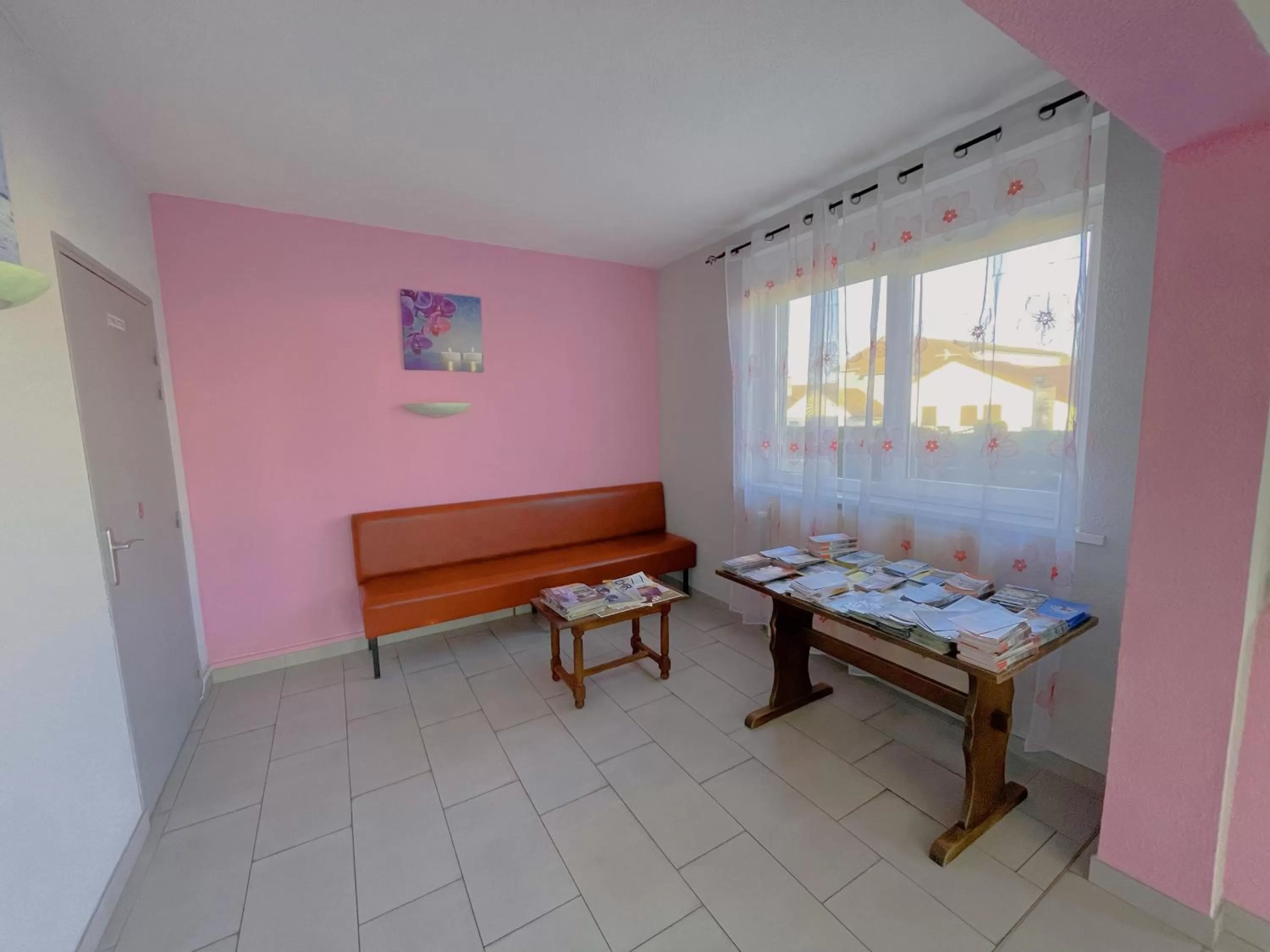 Lobby or reception in Hotel Le Ronchamp