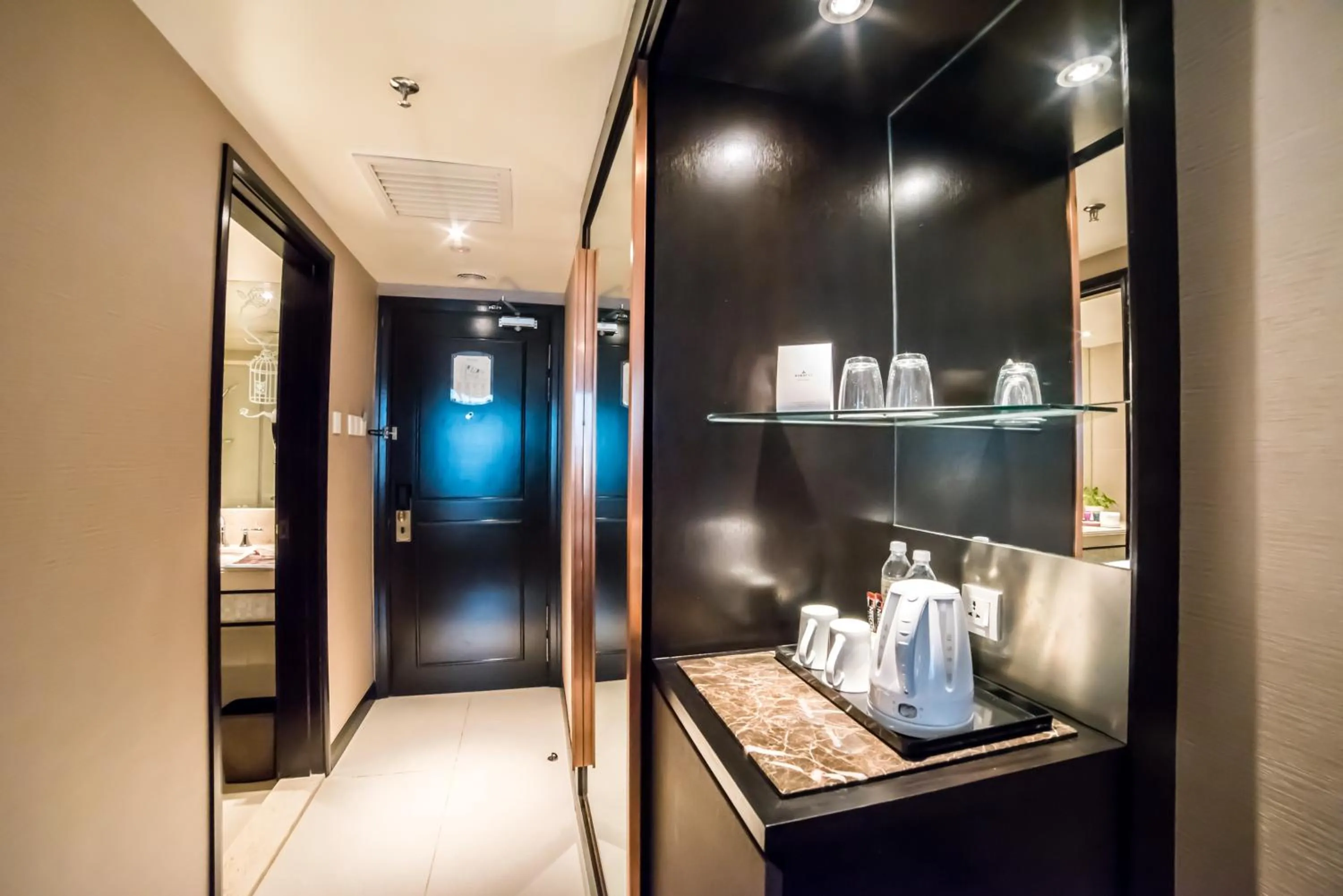 Coffee/tea facilities, Bed in Dorsett Kuala Lumpur