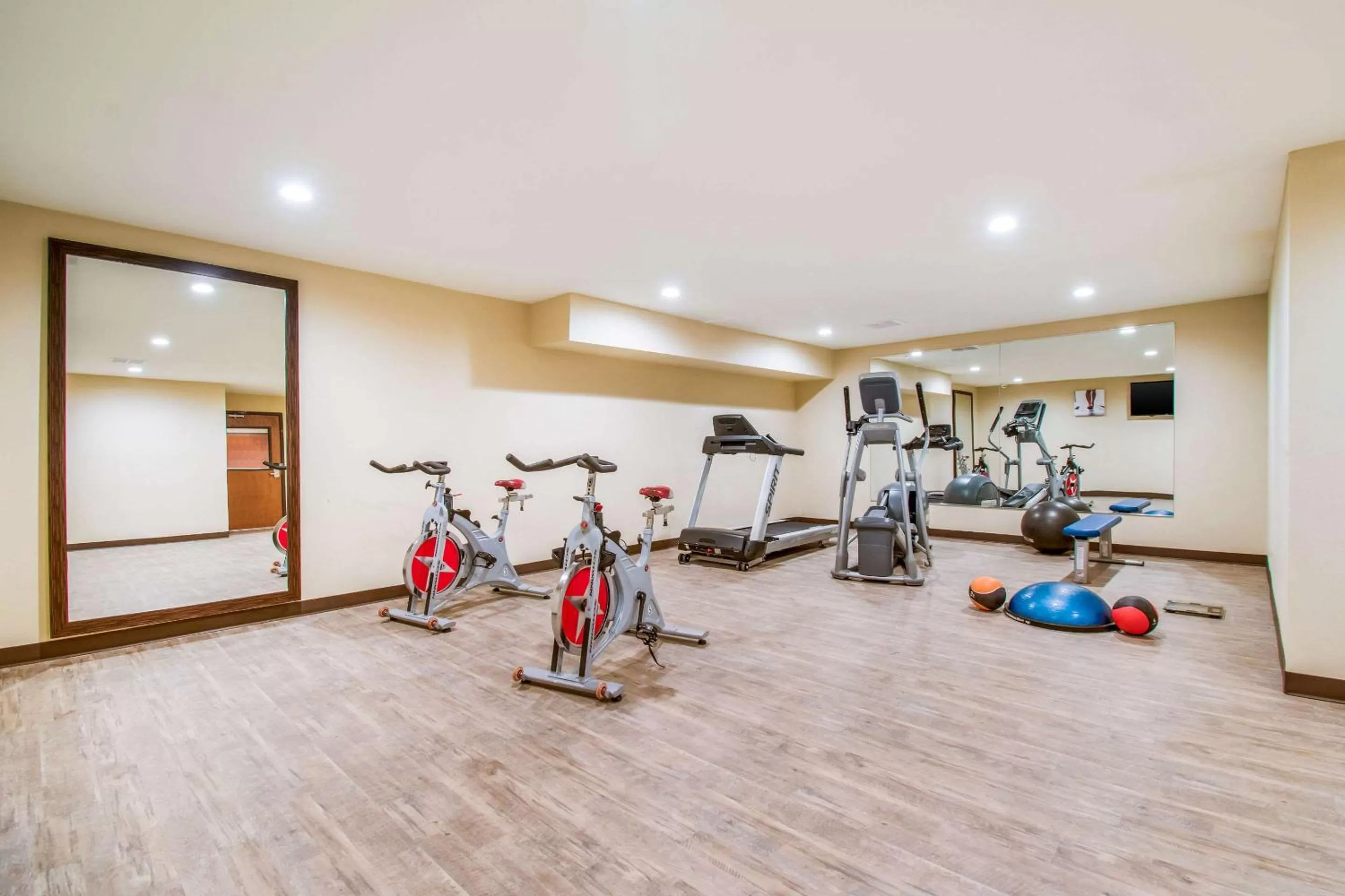 Fitness centre/facilities in Comfort Inn & Suites Harrisburg - Hershey West
