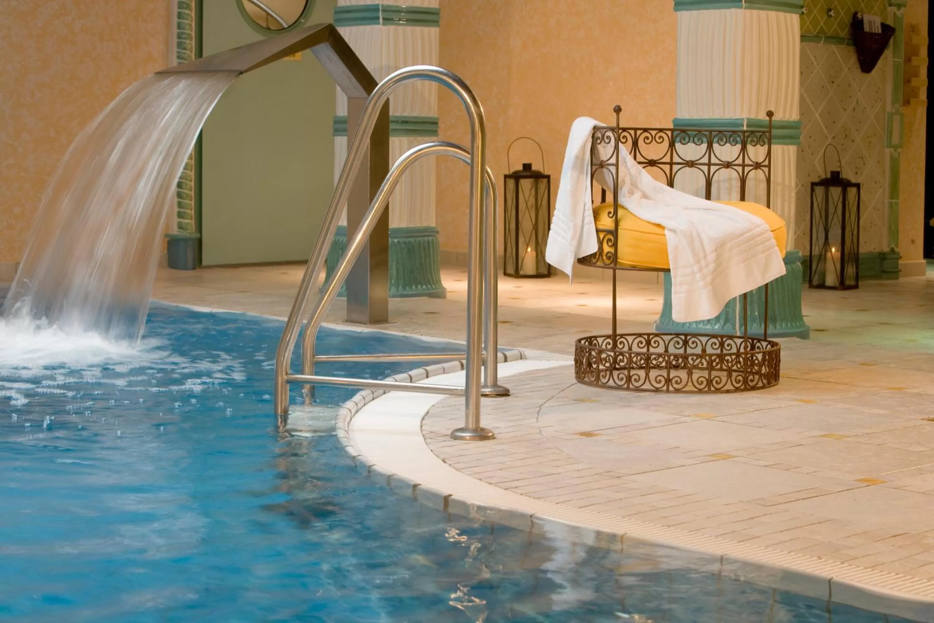 Swimming pool in Strandhotel Heringsdorf mit Soleaußenpool 30 Grad