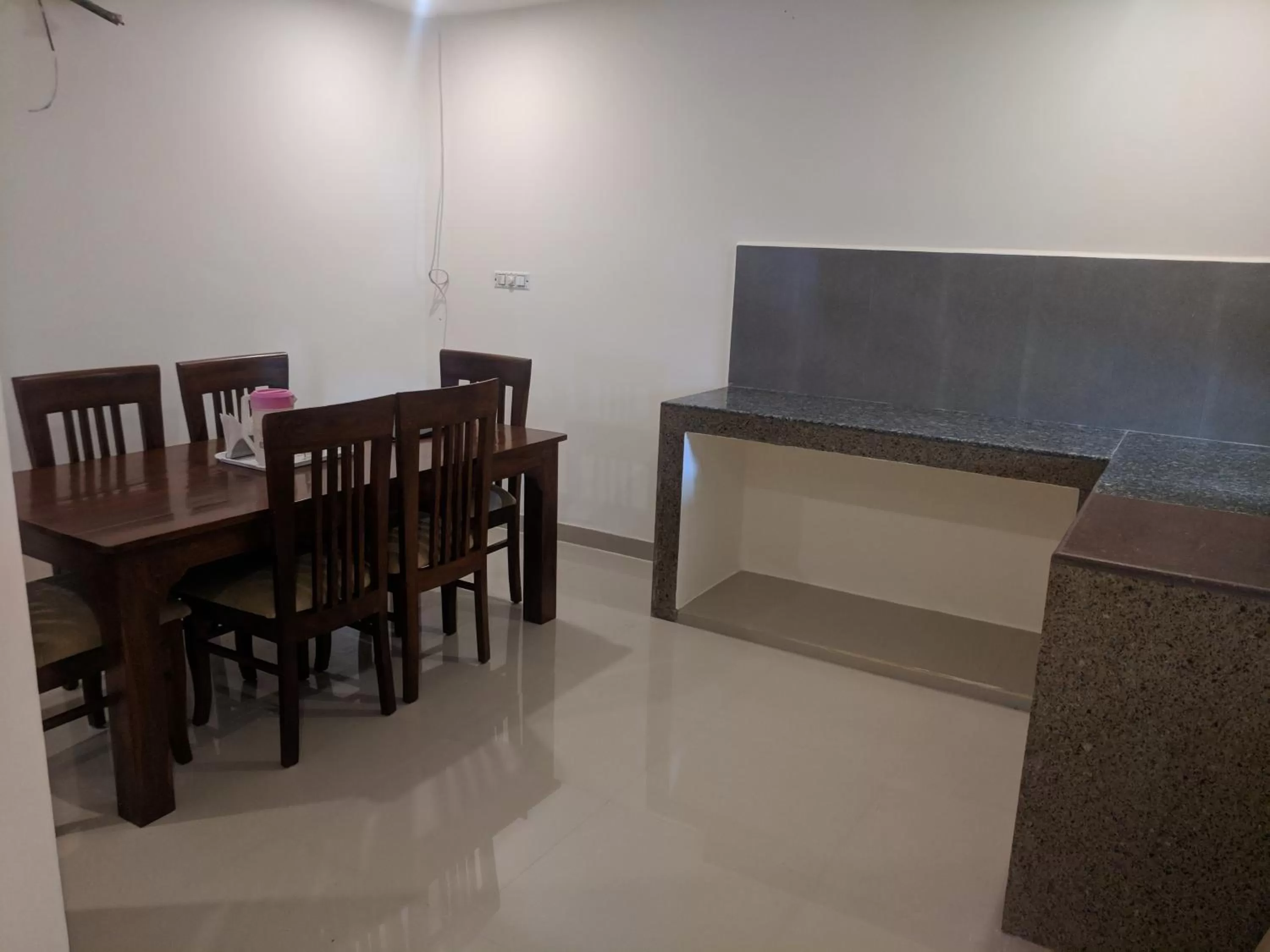 Restaurant/places to eat, Dining Area in Pride Home