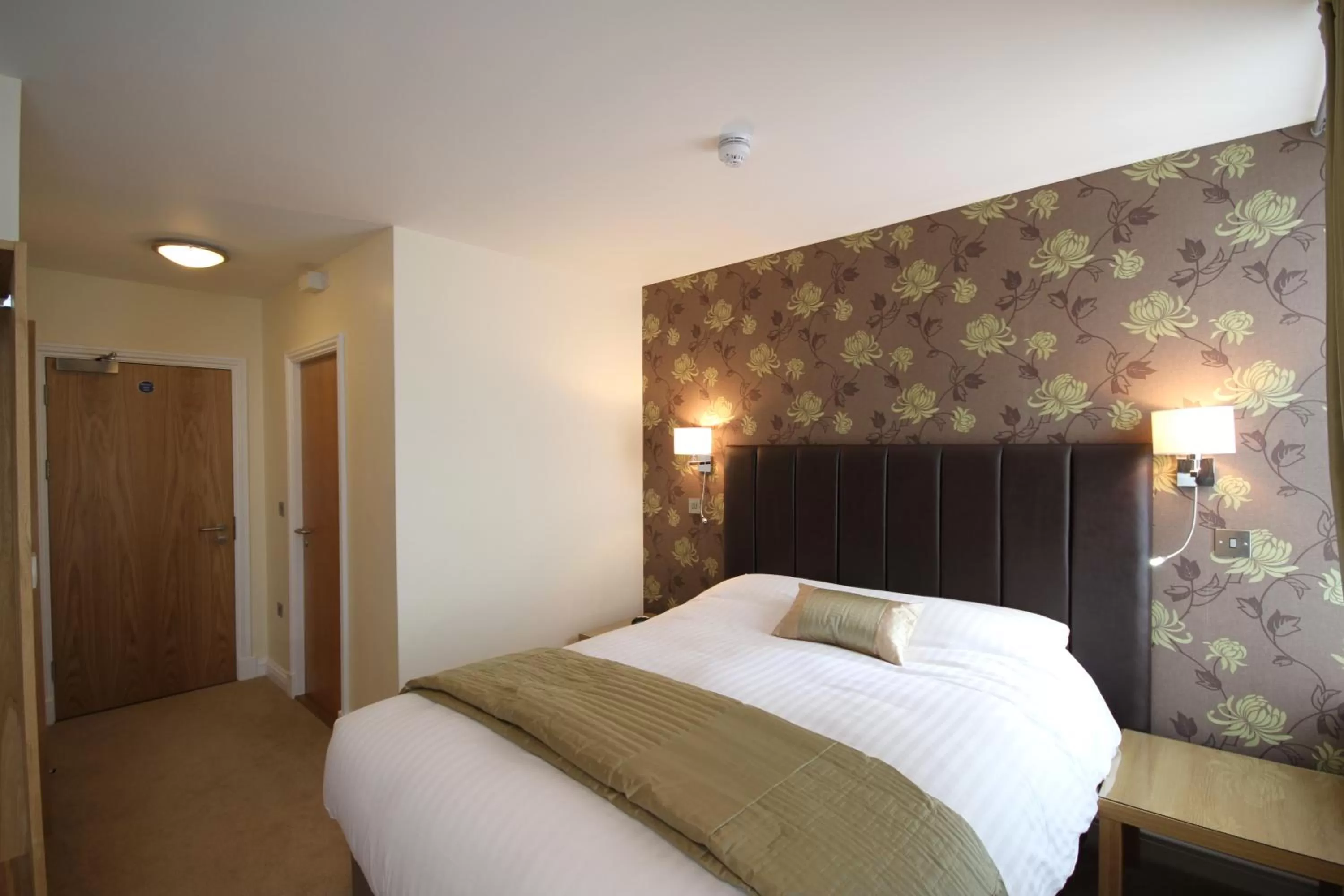 Photo of the whole room in The Lion Hotel