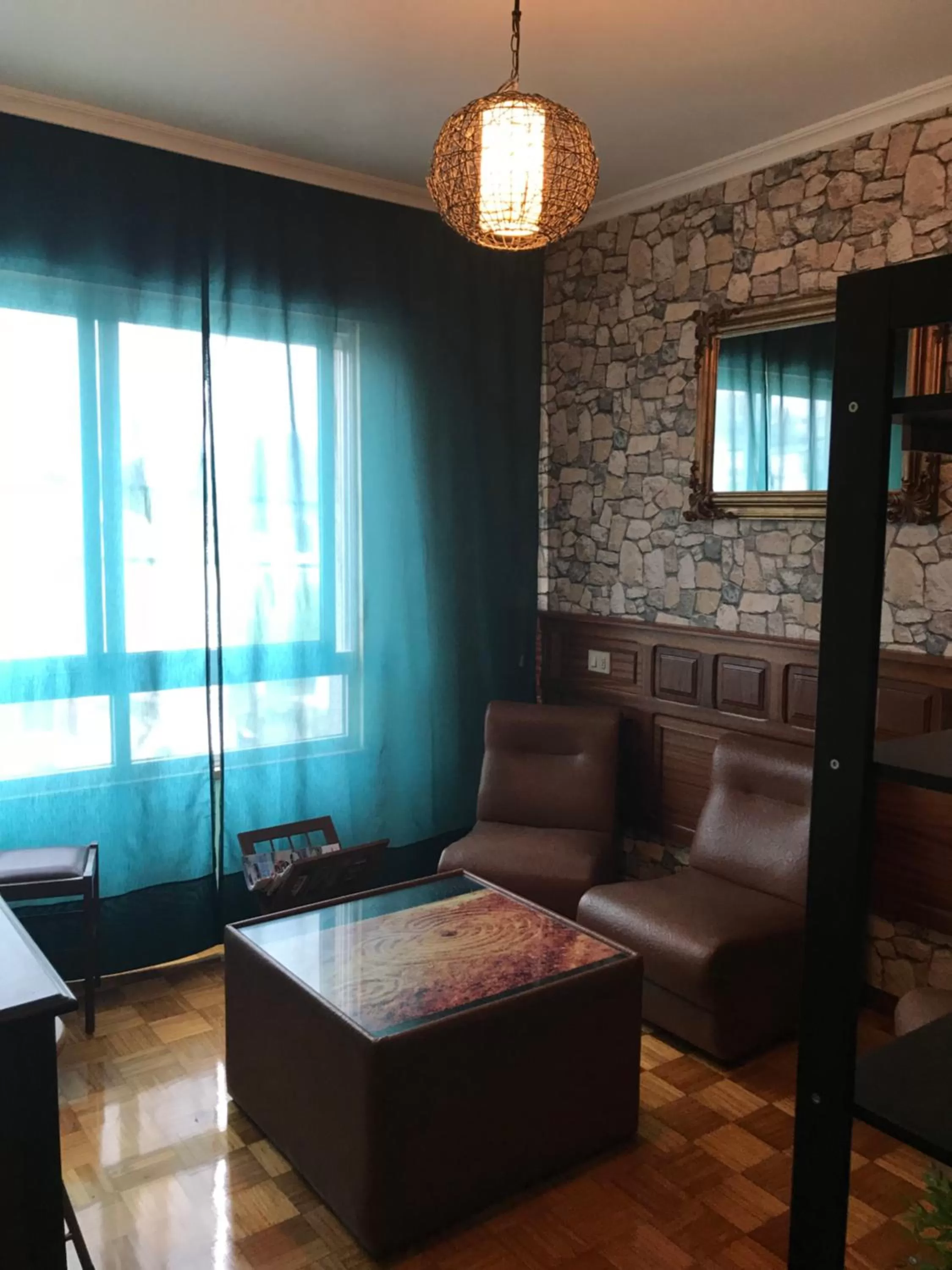 Communal lounge/ TV room in Hotel Celta Galaico