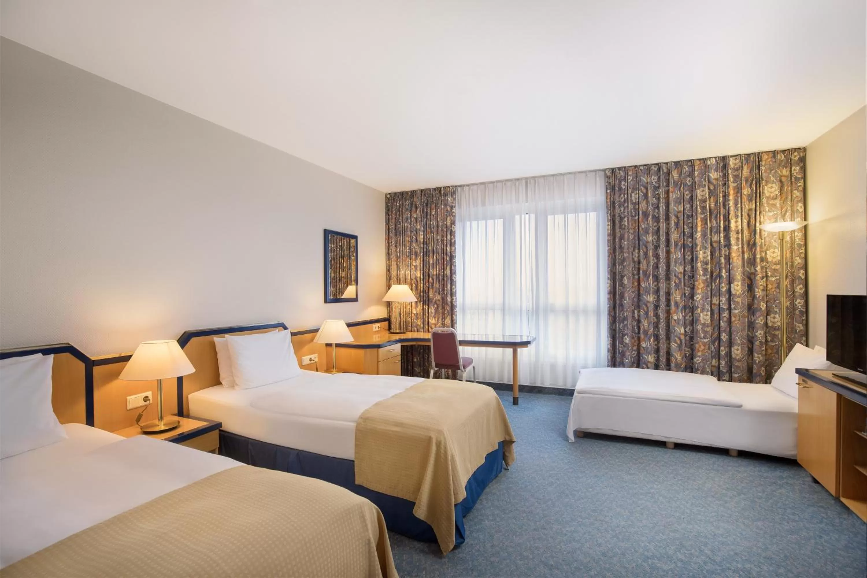 Bedroom, Bed in Holiday Inn Hamburg, an IHG Hotel