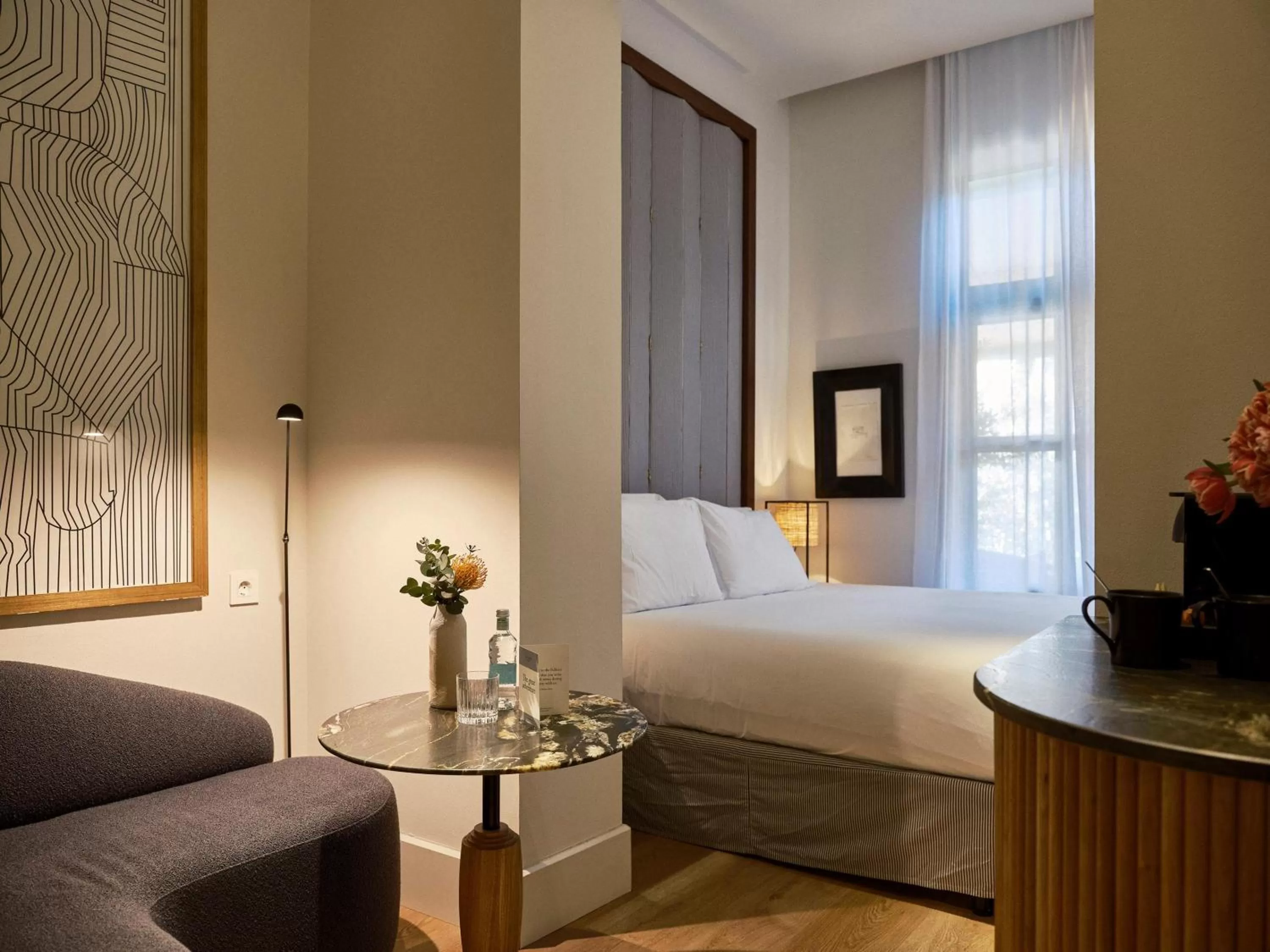 Photo of the whole room, Bed in Hotel Pulitzer Barcelona