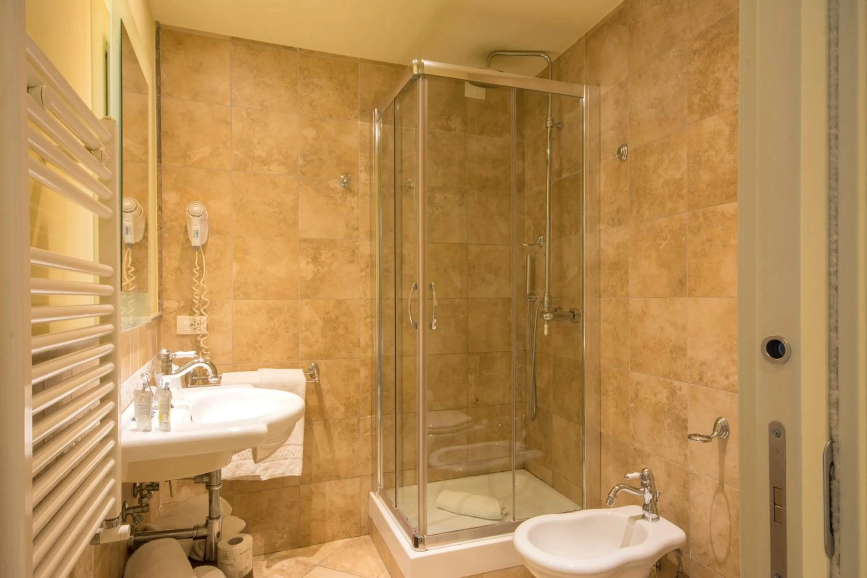 Bathroom in LHP Certaldo Resort