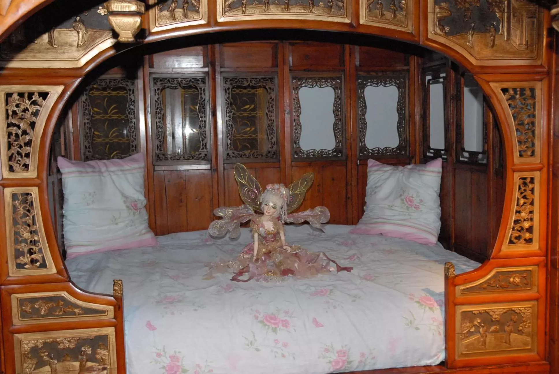 Bed in Villa Thalassa domaineleshesperides