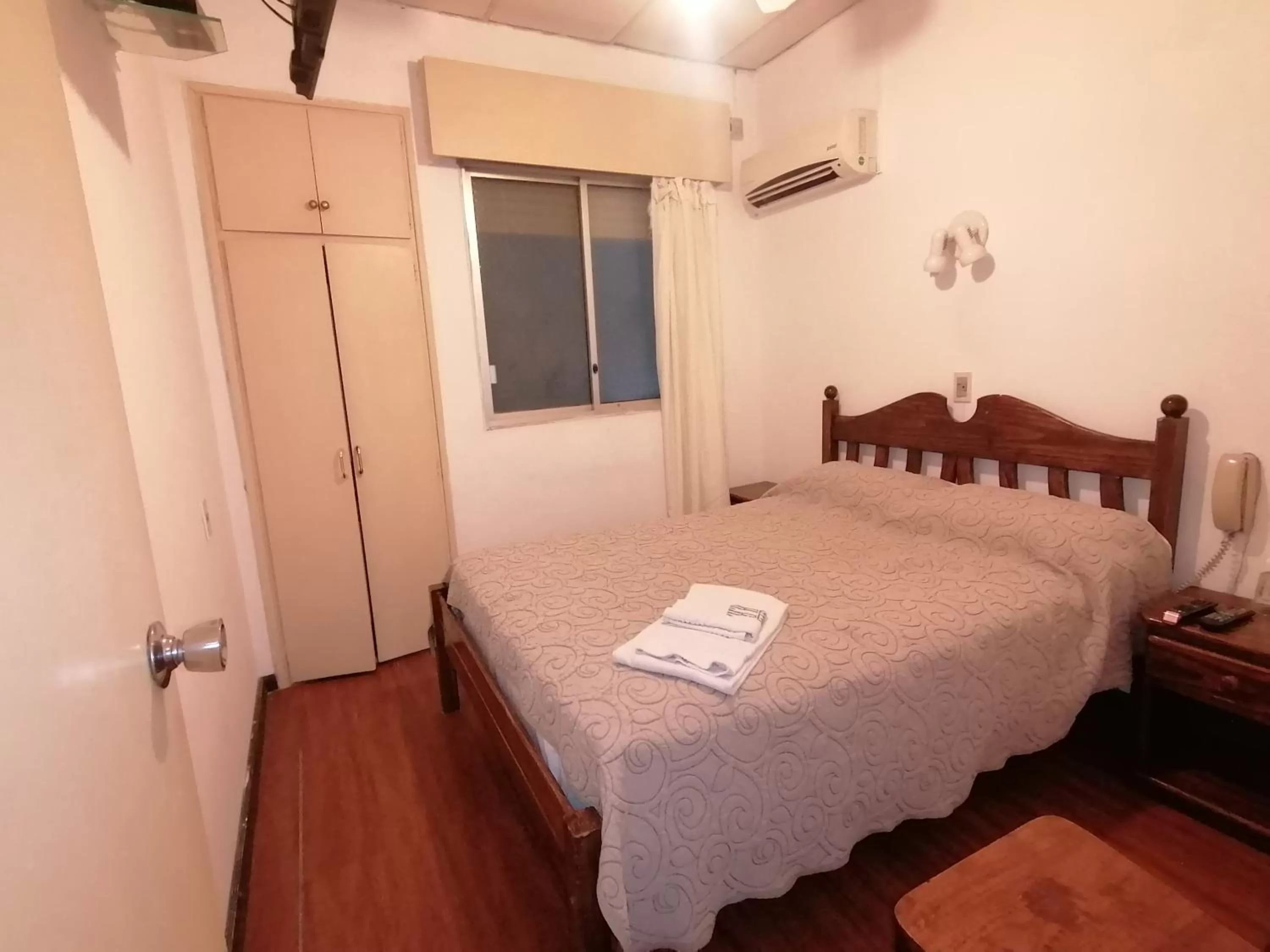 Bed in Hotel Richmond