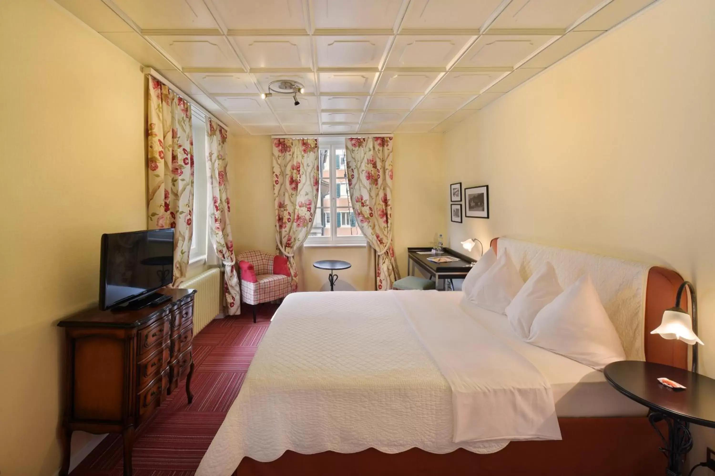 Queen Room in Romantik Hotel Schwan Queen Room in Romantik Hotel Schwan