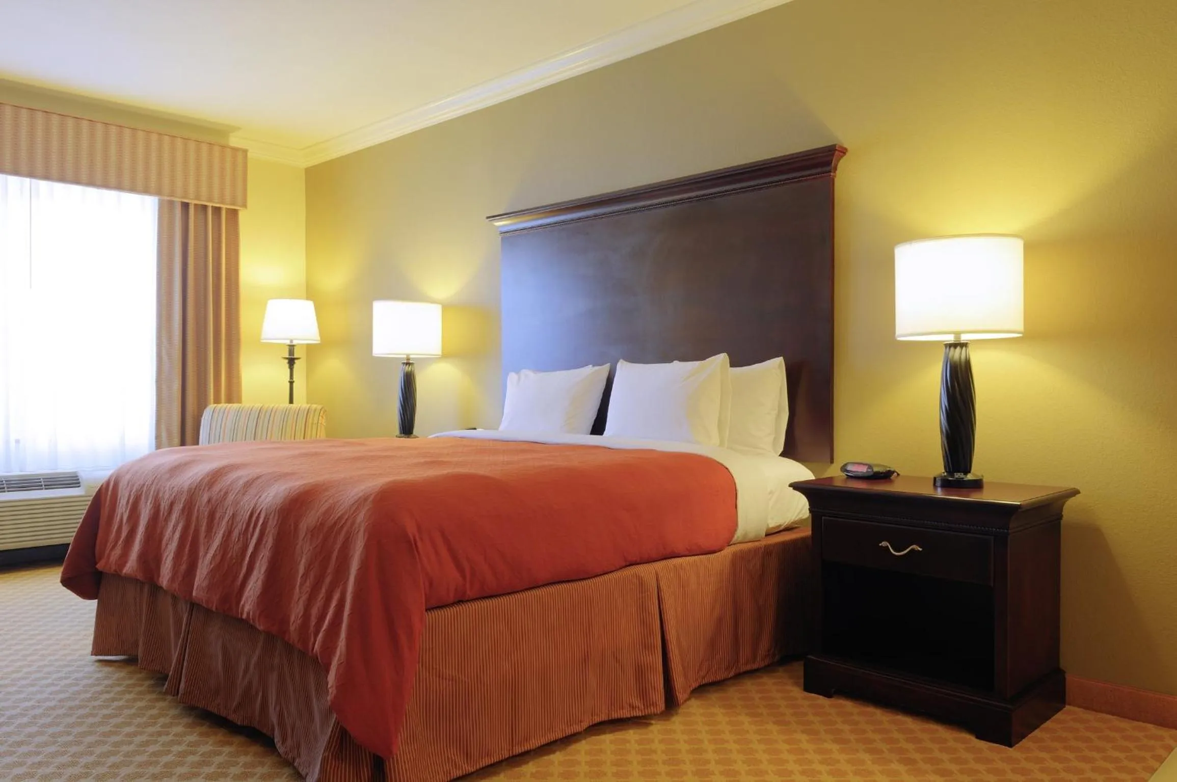 Bedroom in Country Inn & Suites by Radisson, Columbia at Harbison, SC
