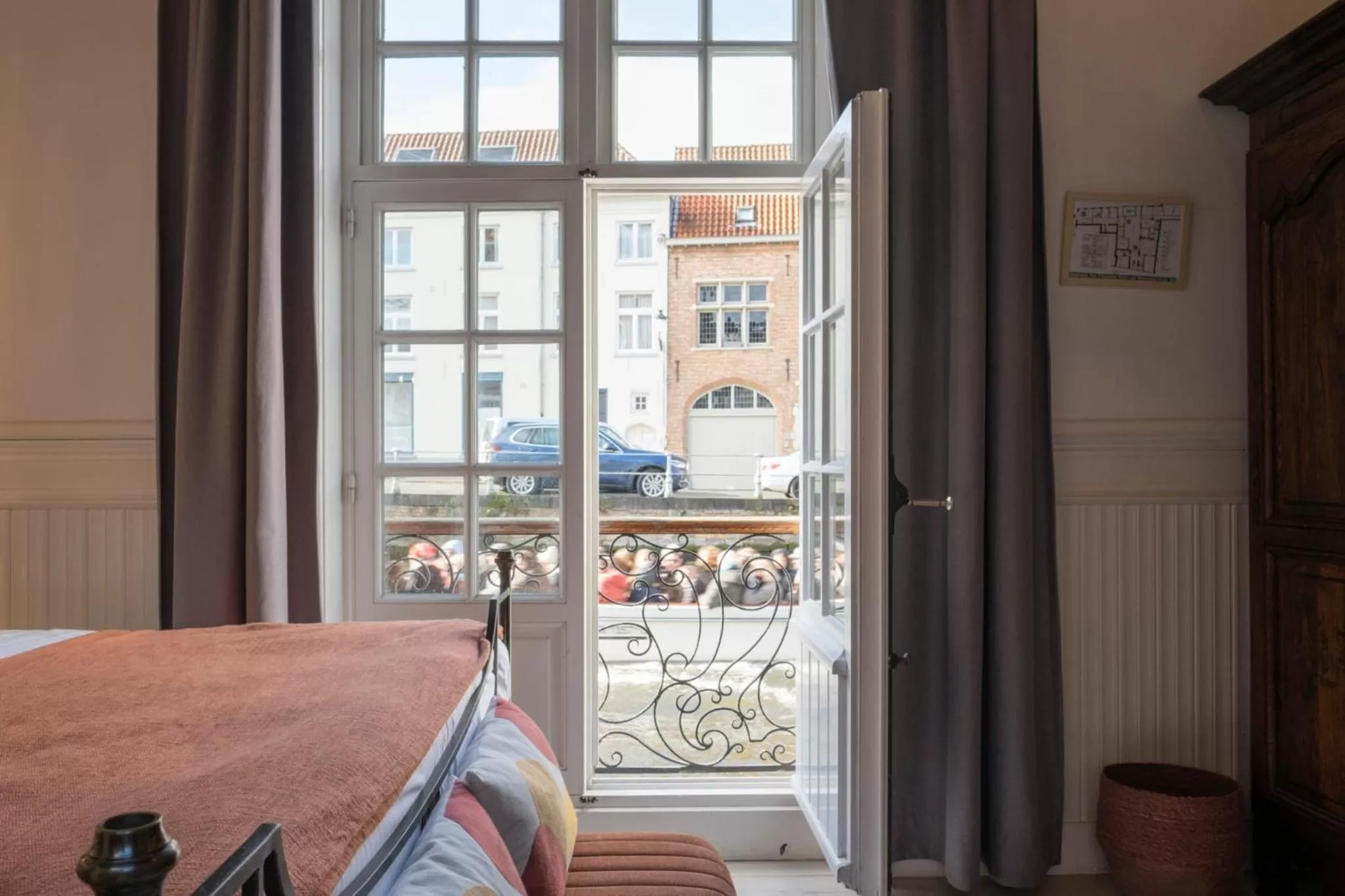 View (from property/room), Bed in Canalview Hotel Ter Reien