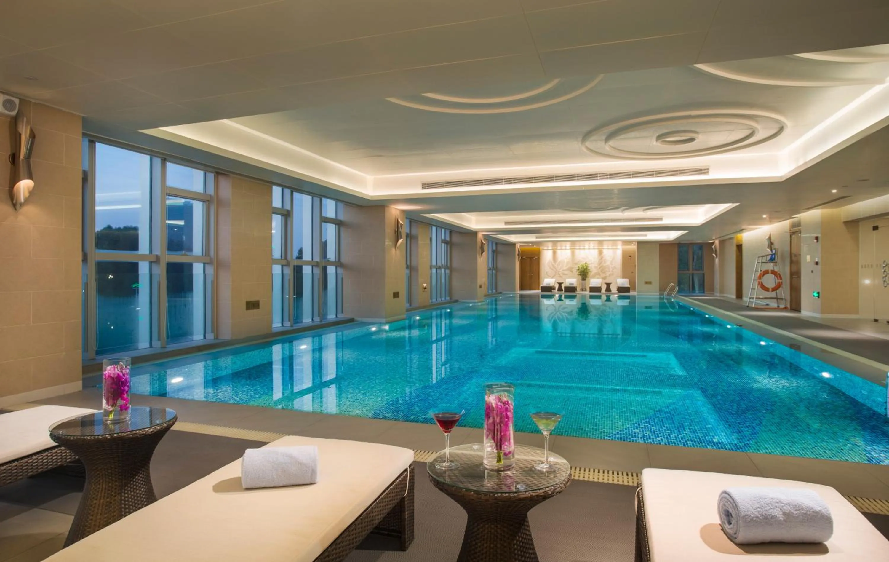 Pool view in Junluxe Hotel Guangzhou Science City