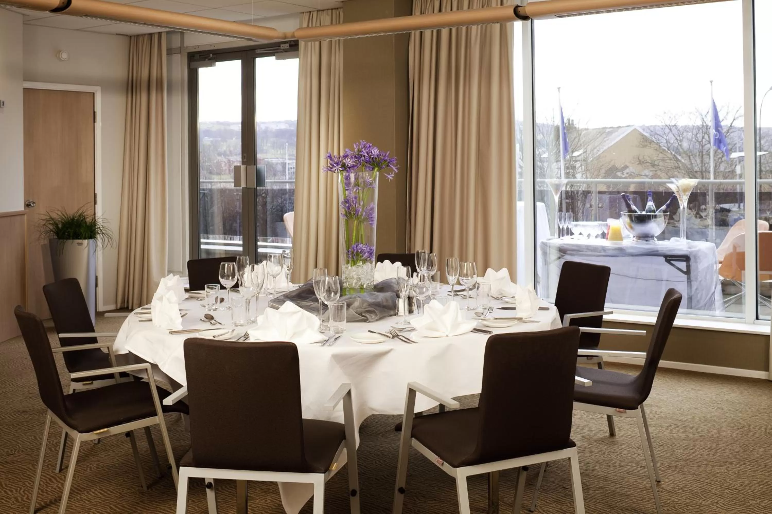 Area and facilities in Novotel Sheffield Centre