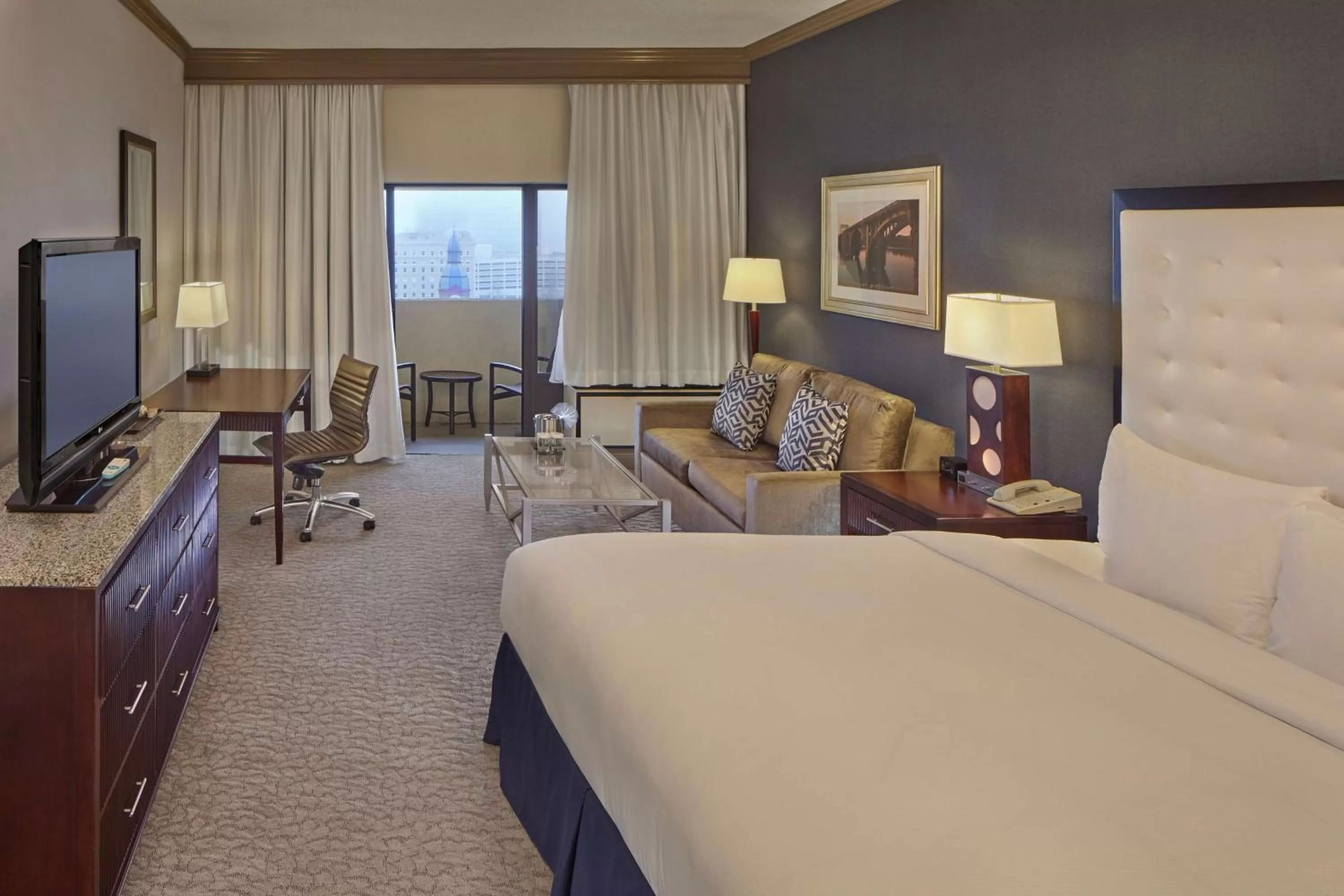 Bedroom, Bed in DoubleTree by Hilton Little Rock