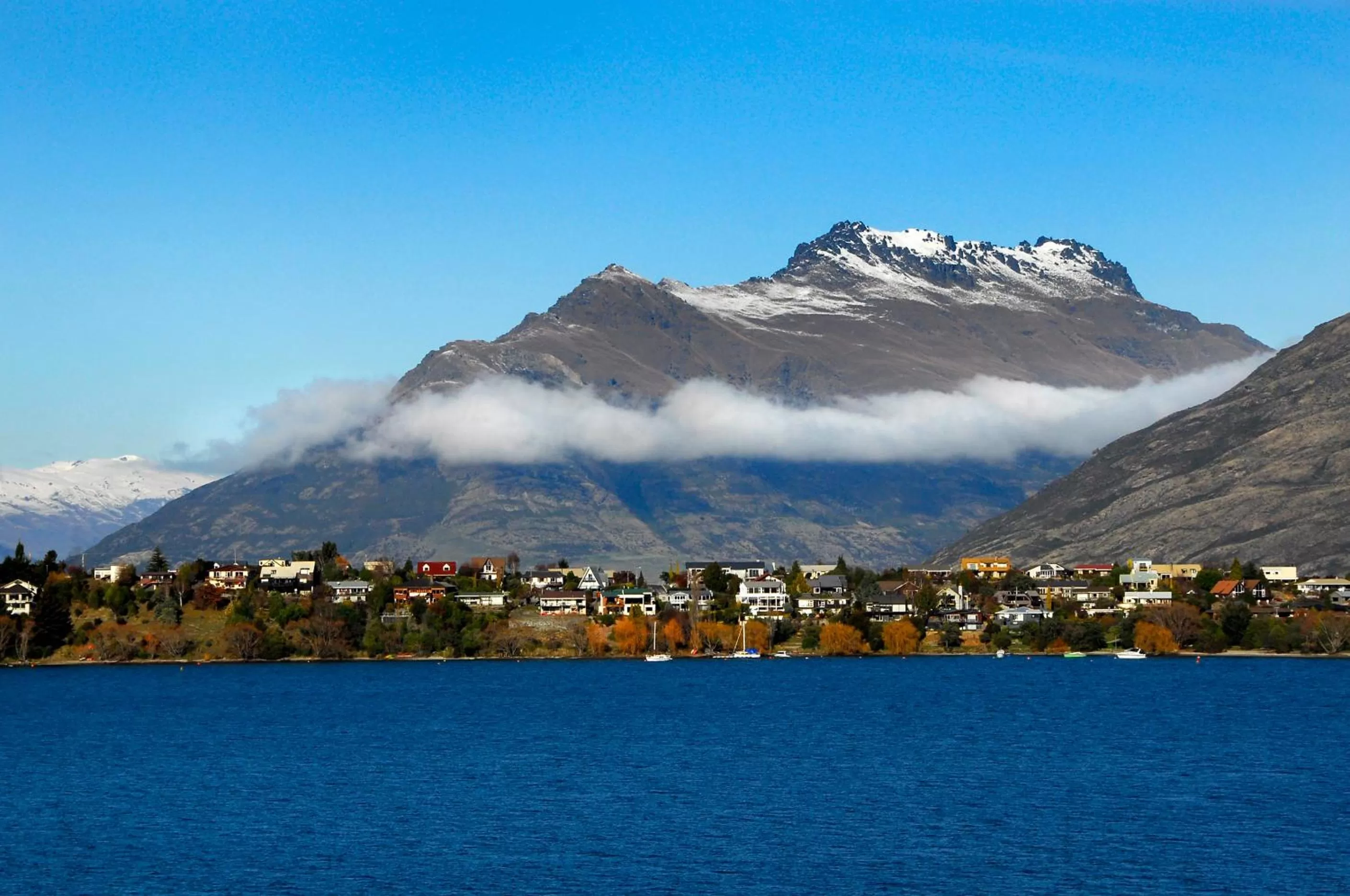 Area and facilities in Mantra The Point