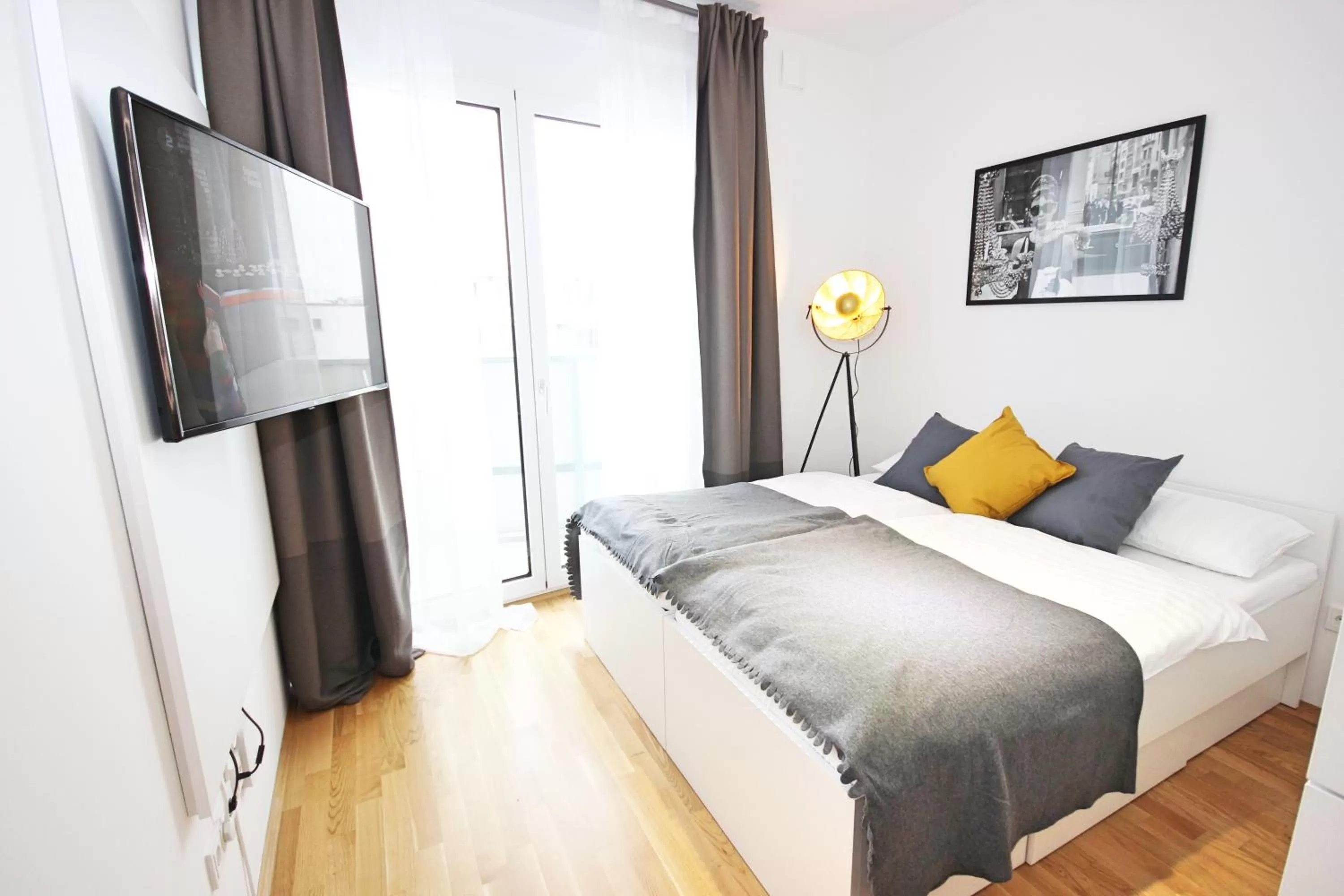 Decorative detail, Bed in Aparthotel my room - Messe Munich